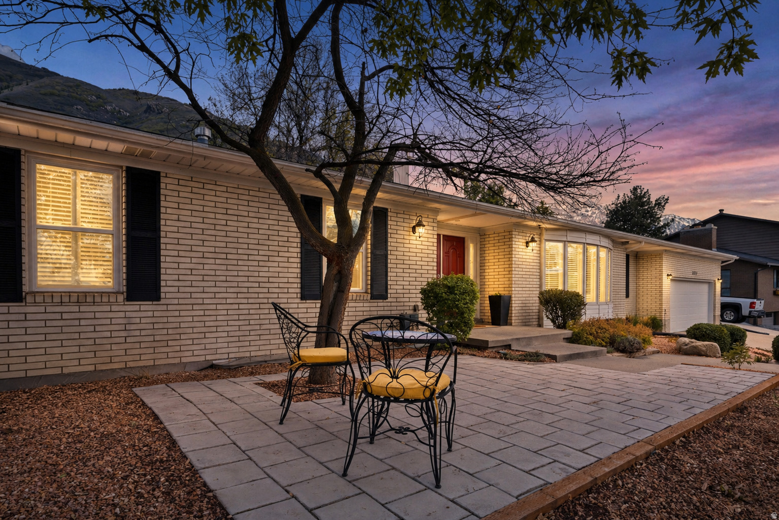 TOP OF THE WORLD - Residential