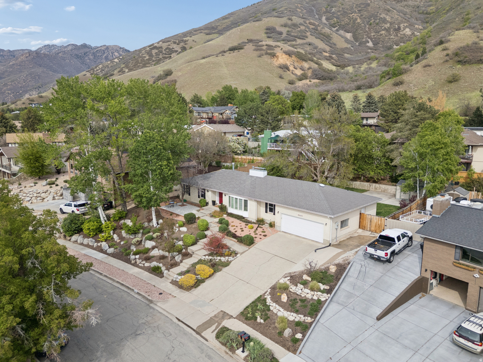 TOP OF THE WORLD - Residential