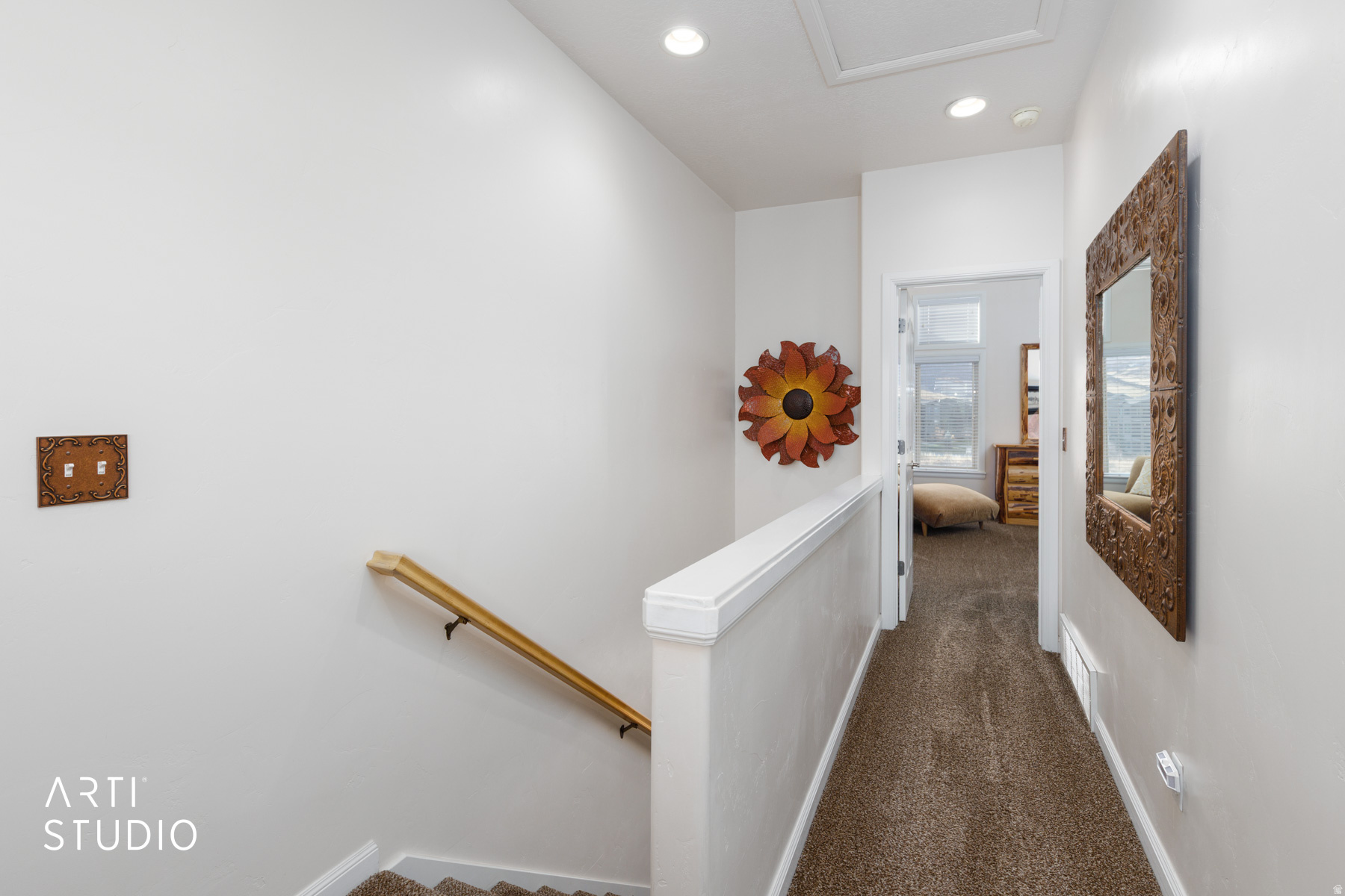 LAKESIDE VILLAGE - Residential