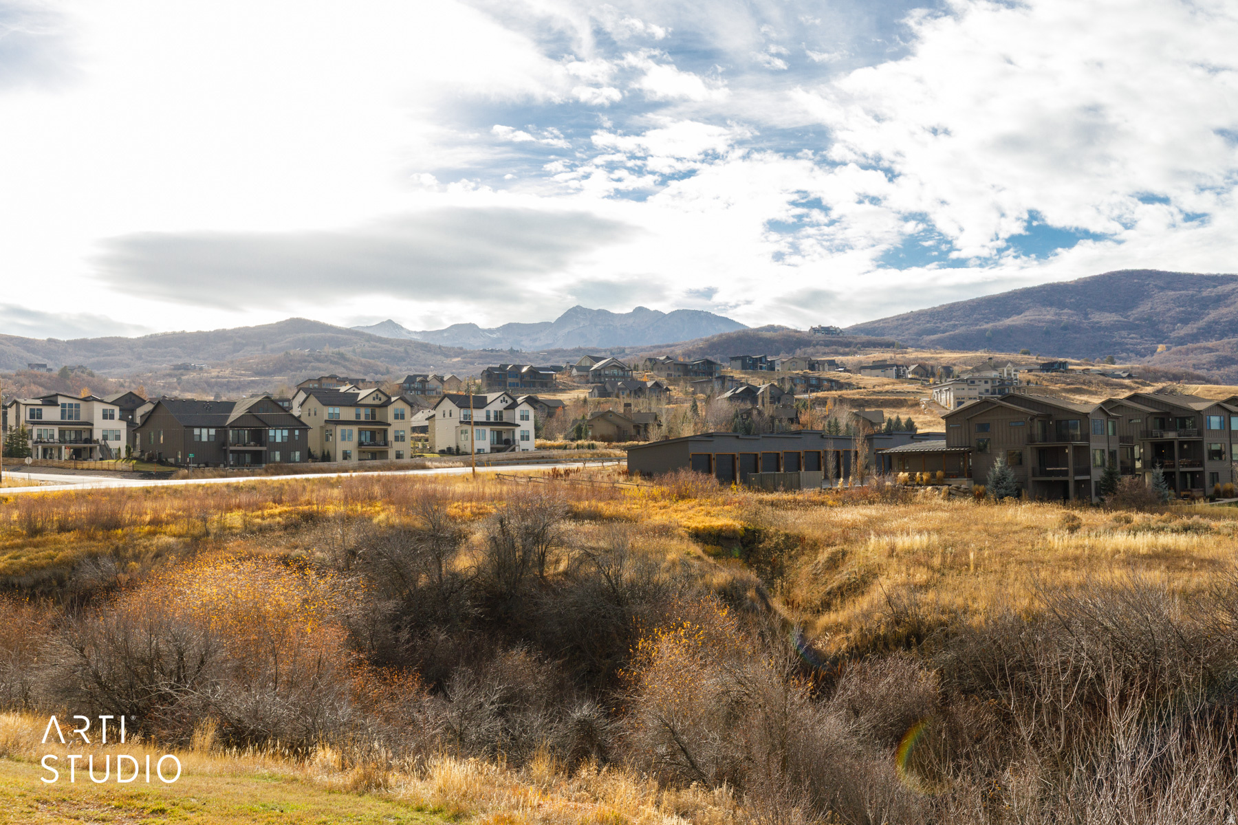 LAKESIDE VILLAGE - Residential