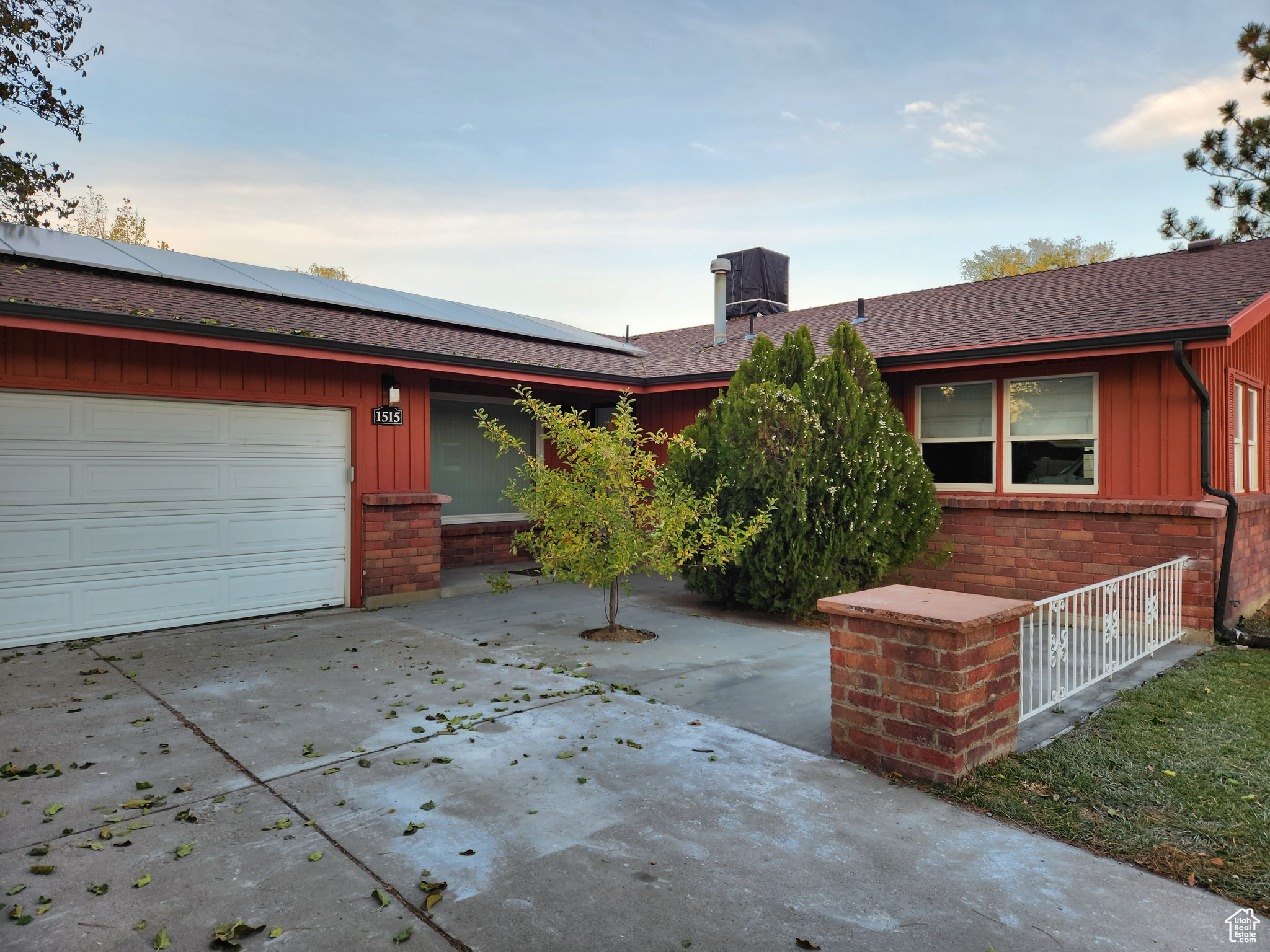 1515 E Lexington Dr, Sandy, Utah image 2