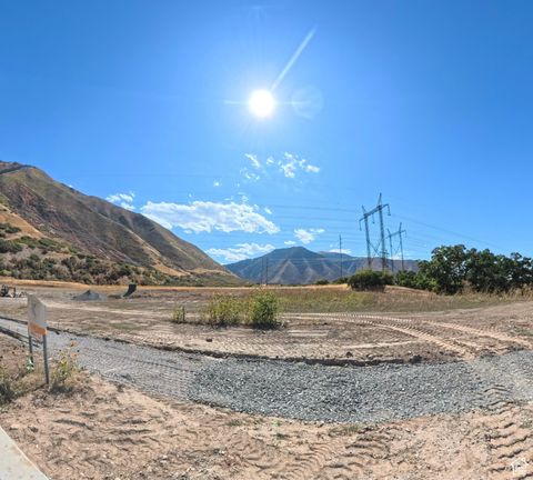 Tiny photo for 251 E MAPLETON ESTATES DR S #90, Mapleton, UT 84664 (MLS # 1992439)