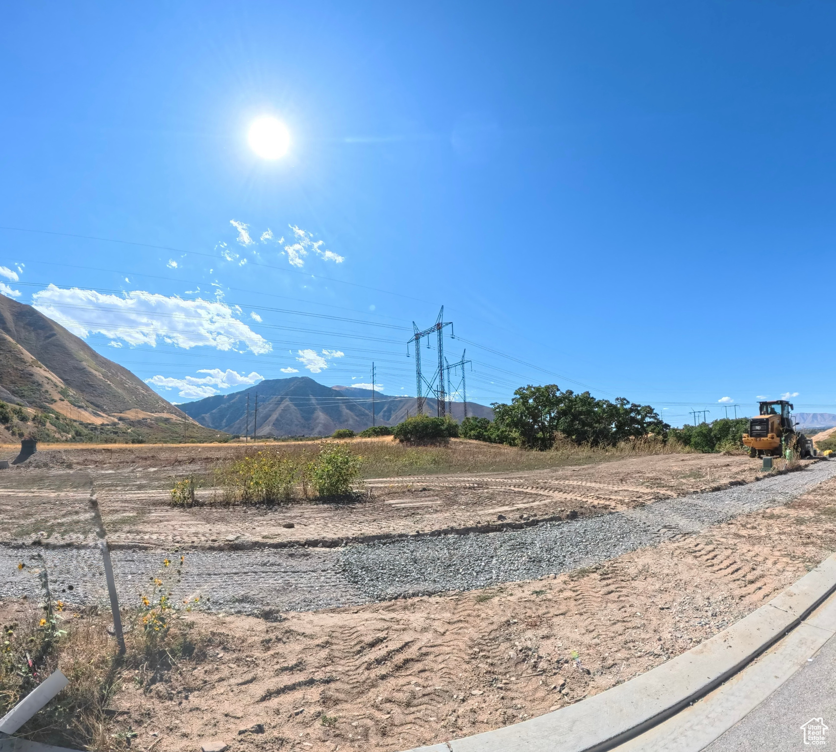 HIDDEN HOLLOW - Land