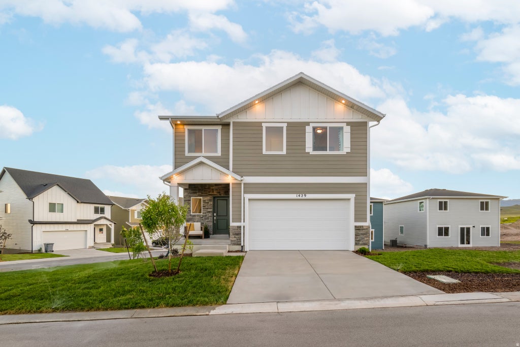 Photo of 1739 S IRON DR #112, Provo, UT 84606 (MLS # 2183904)