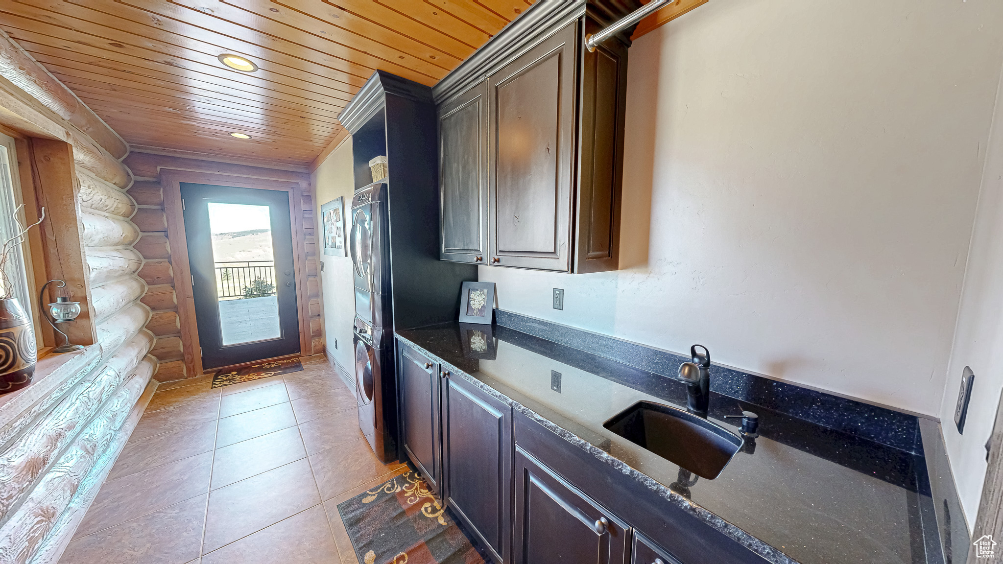 ASPEN COVE - Residential