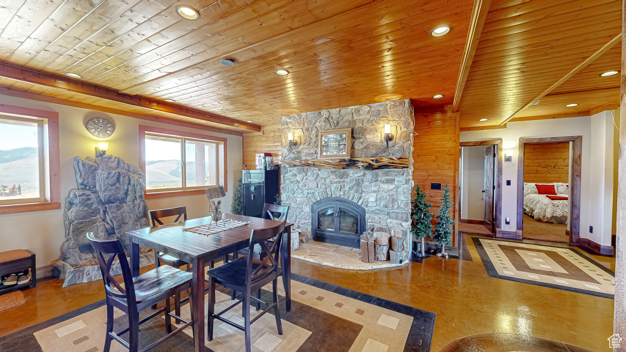 ASPEN COVE - Residential