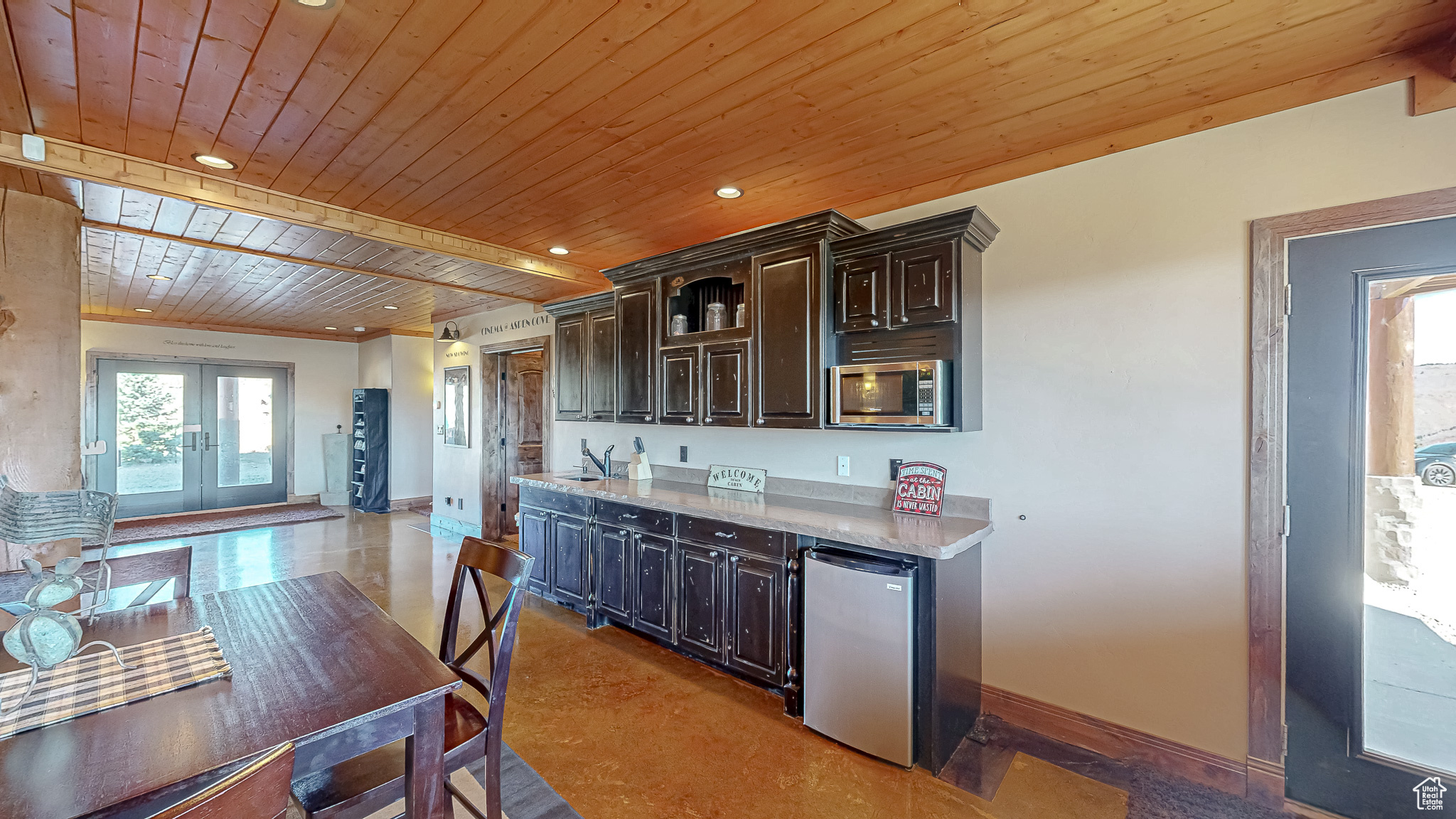 ASPEN COVE - Residential