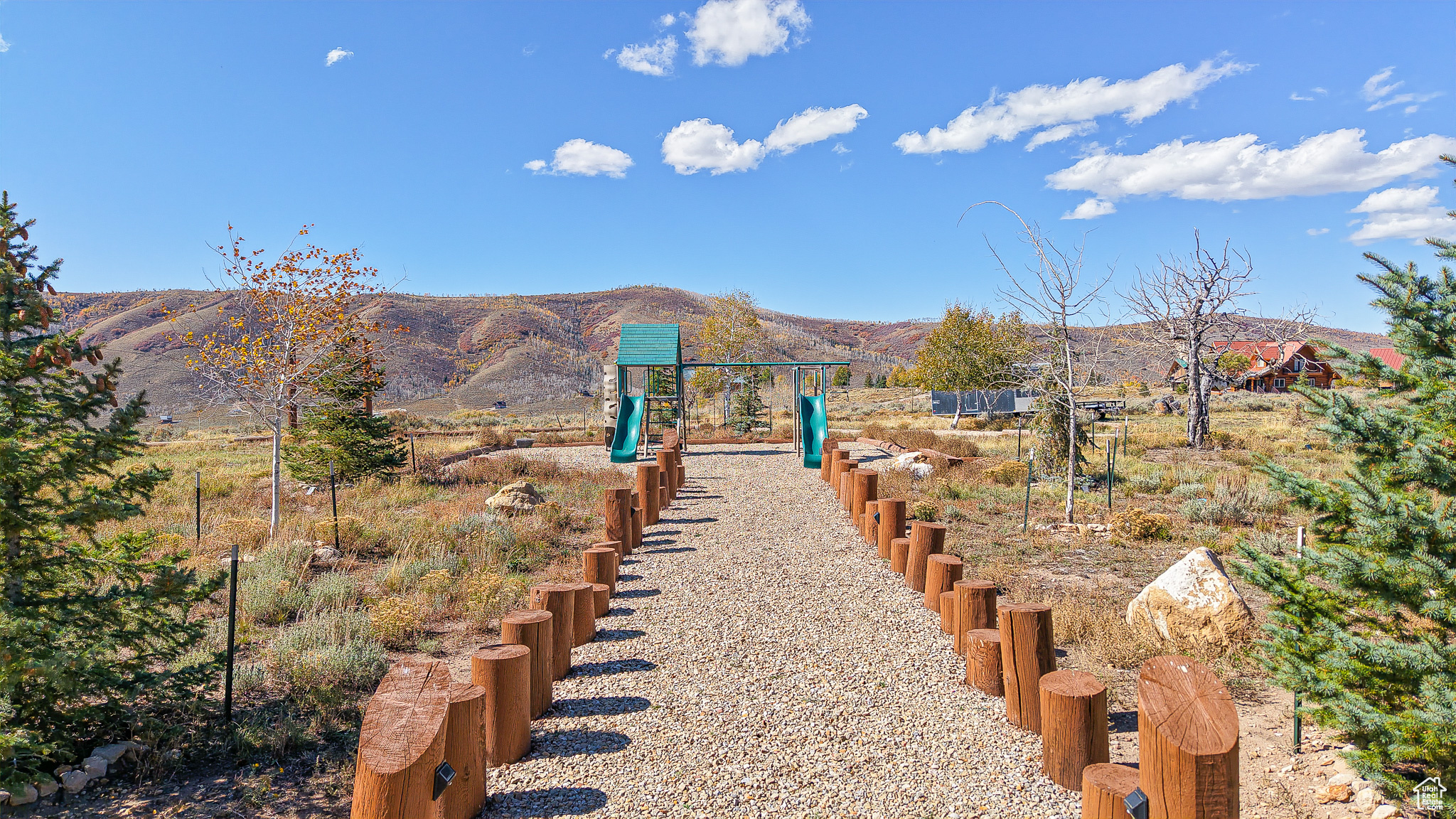 ASPEN COVE - Residential