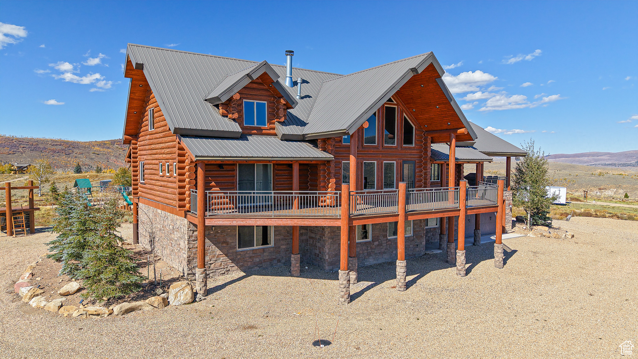 ASPEN COVE - Residential