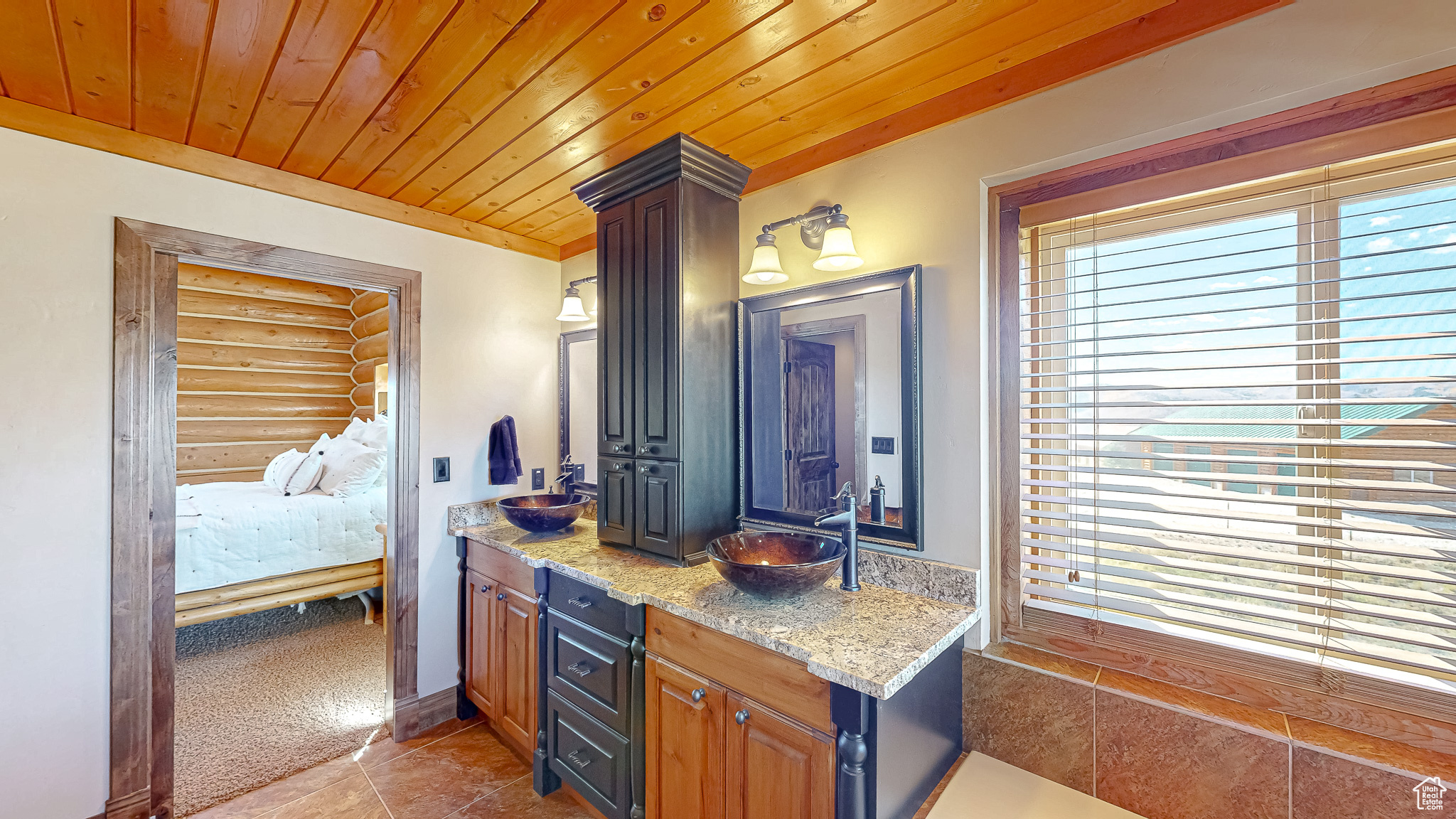 ASPEN COVE - Residential