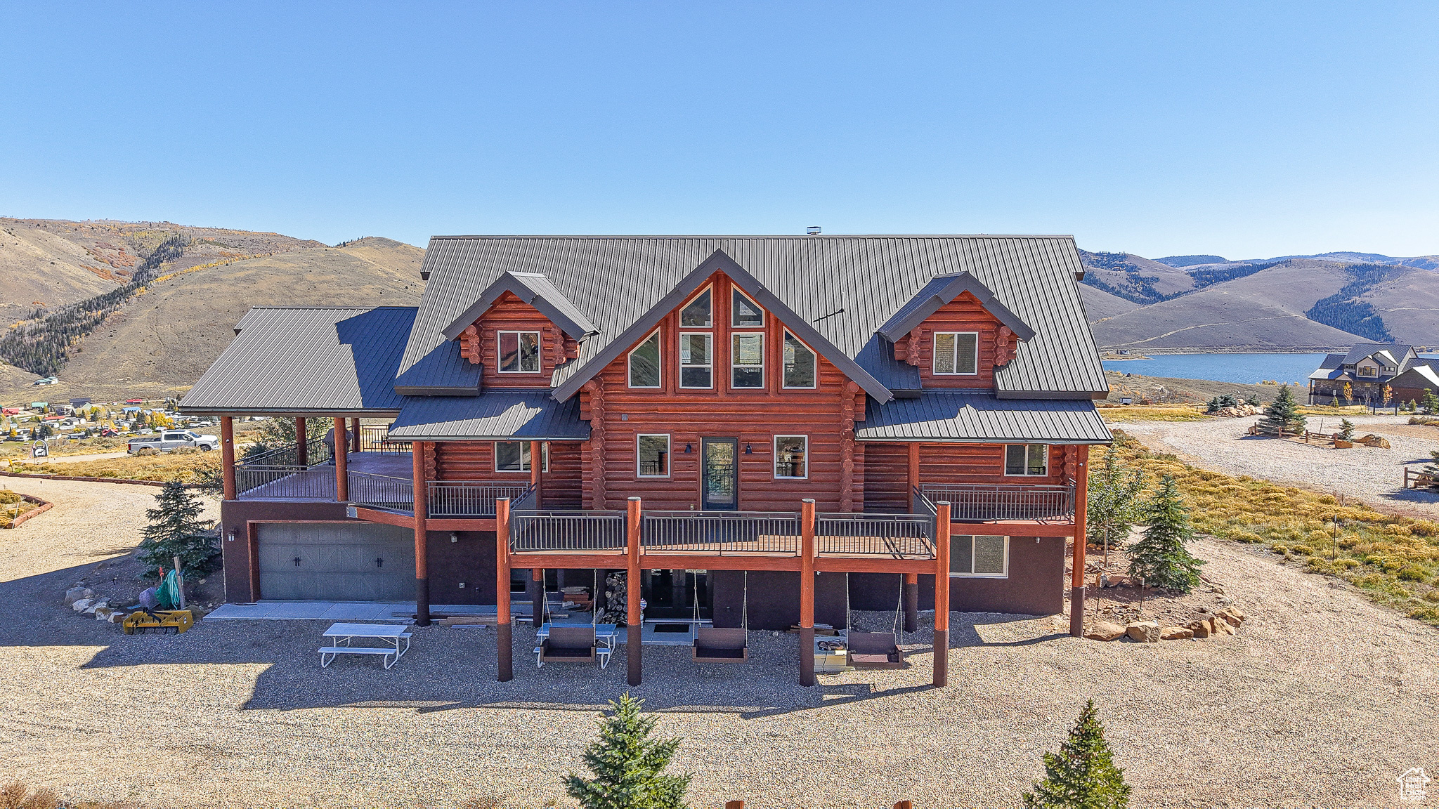 ASPEN COVE - Residential