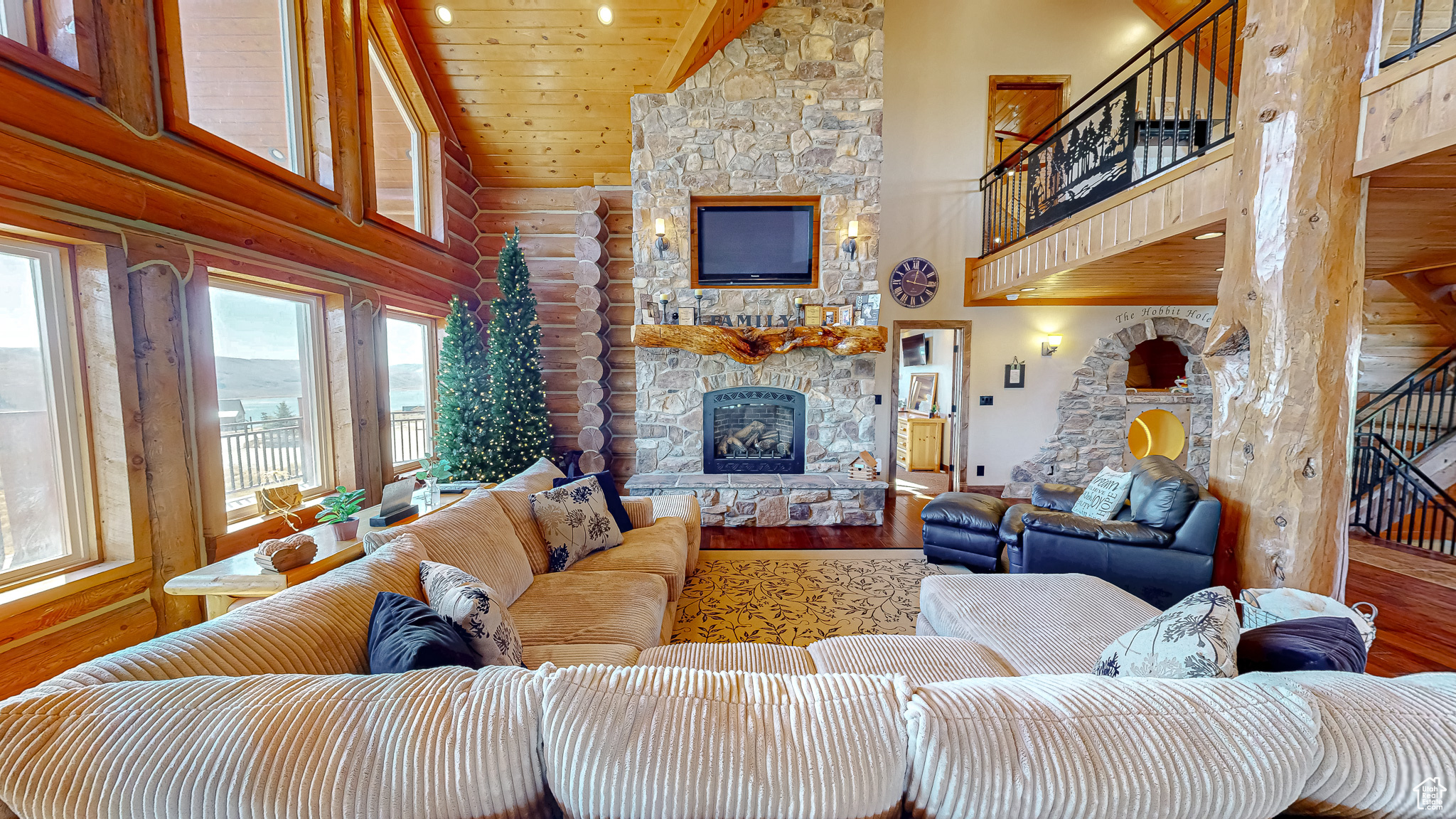 ASPEN COVE - Residential