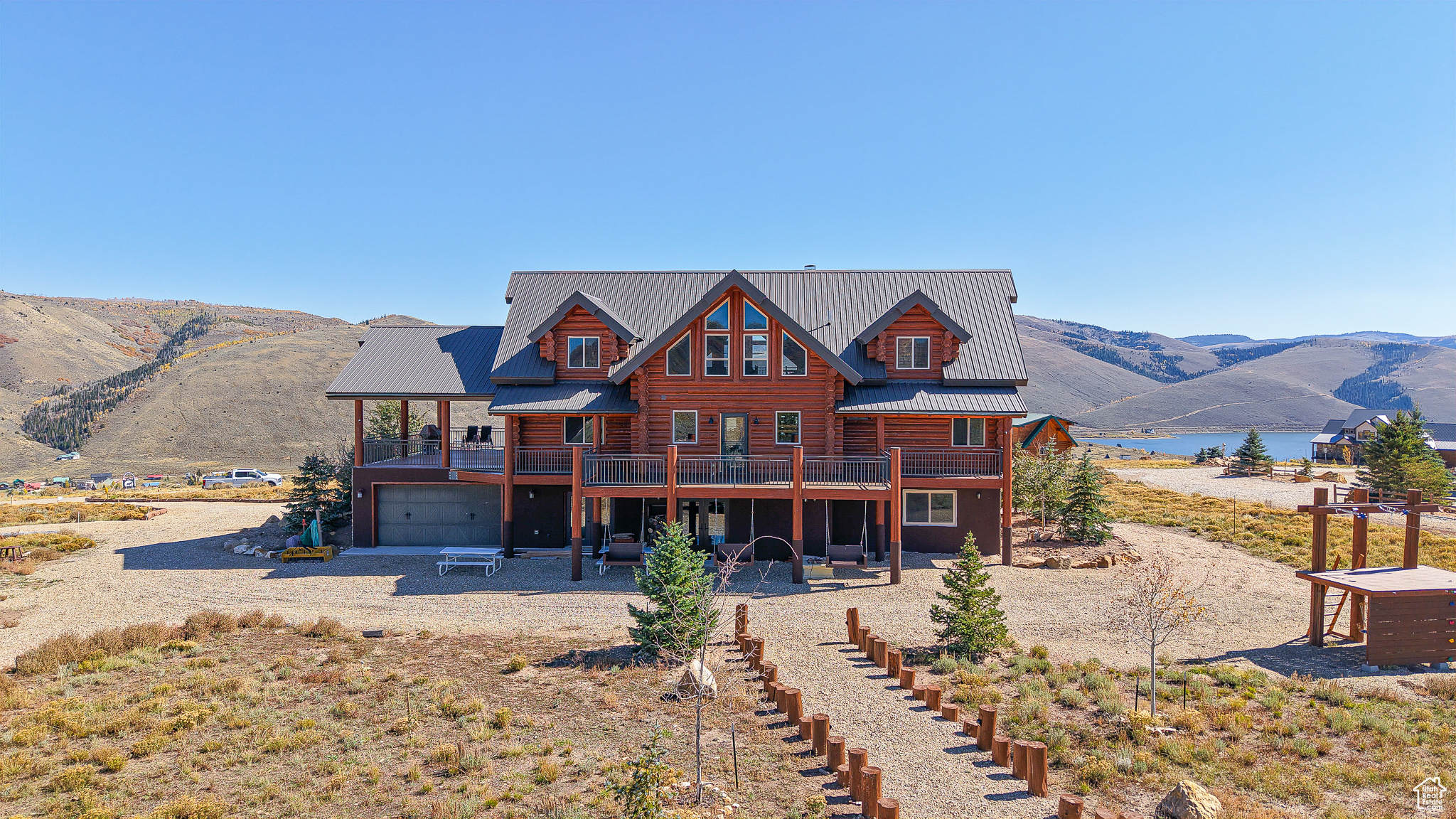 ASPEN COVE - Residential