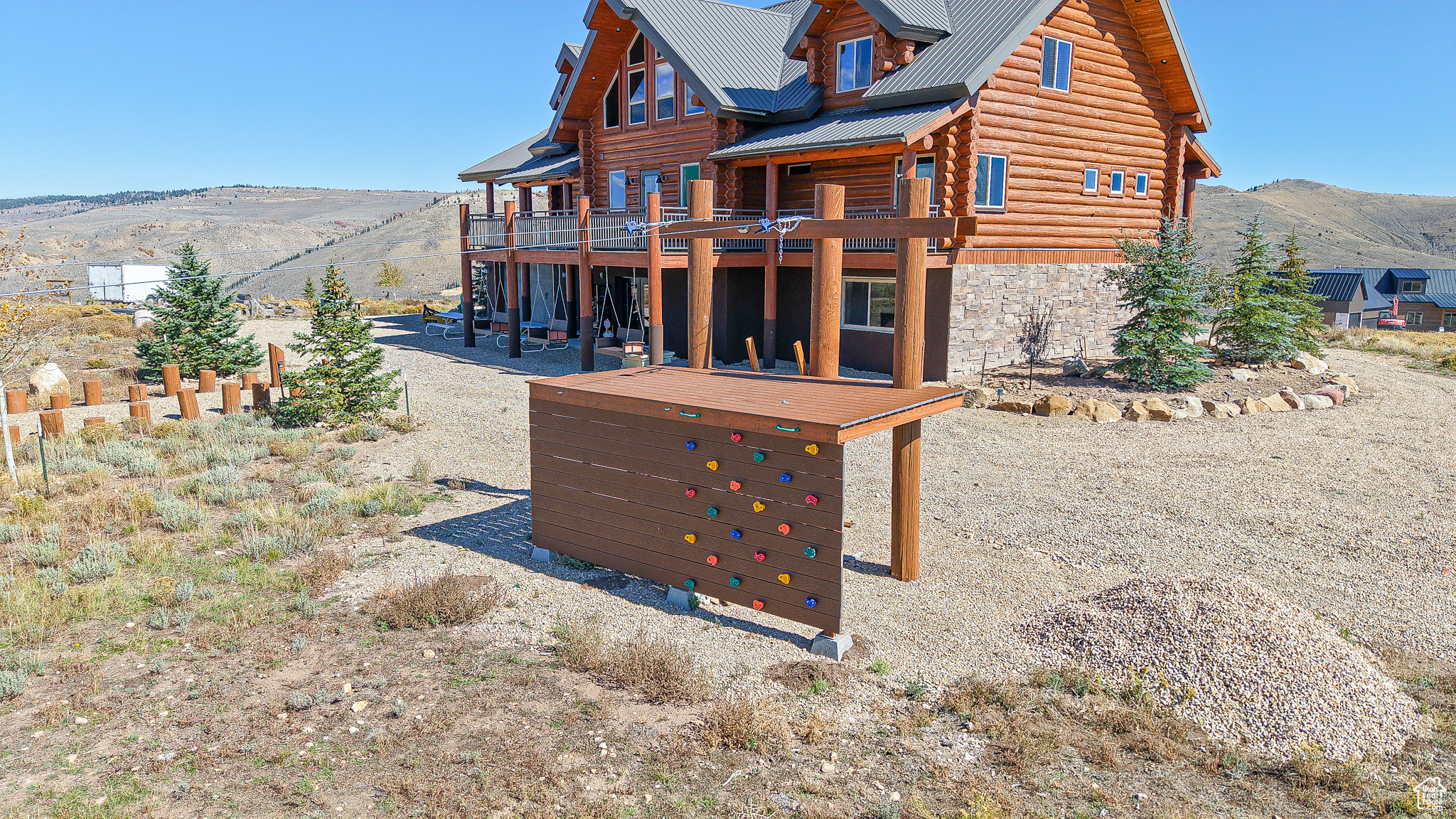 ASPEN COVE - Residential