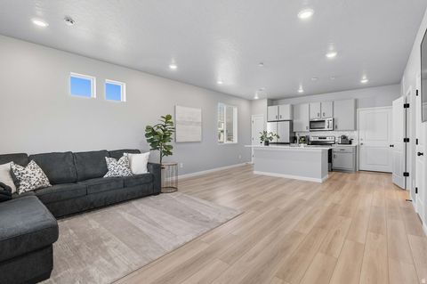 Tiny photo for 71 N VERANDA CT, Saratoga Springs, UT 84045 (MLS # 2153499)