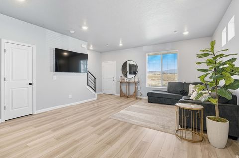 Tiny photo for 71 N VERANDA CT, Saratoga Springs, UT 84045 (MLS # 2153499)