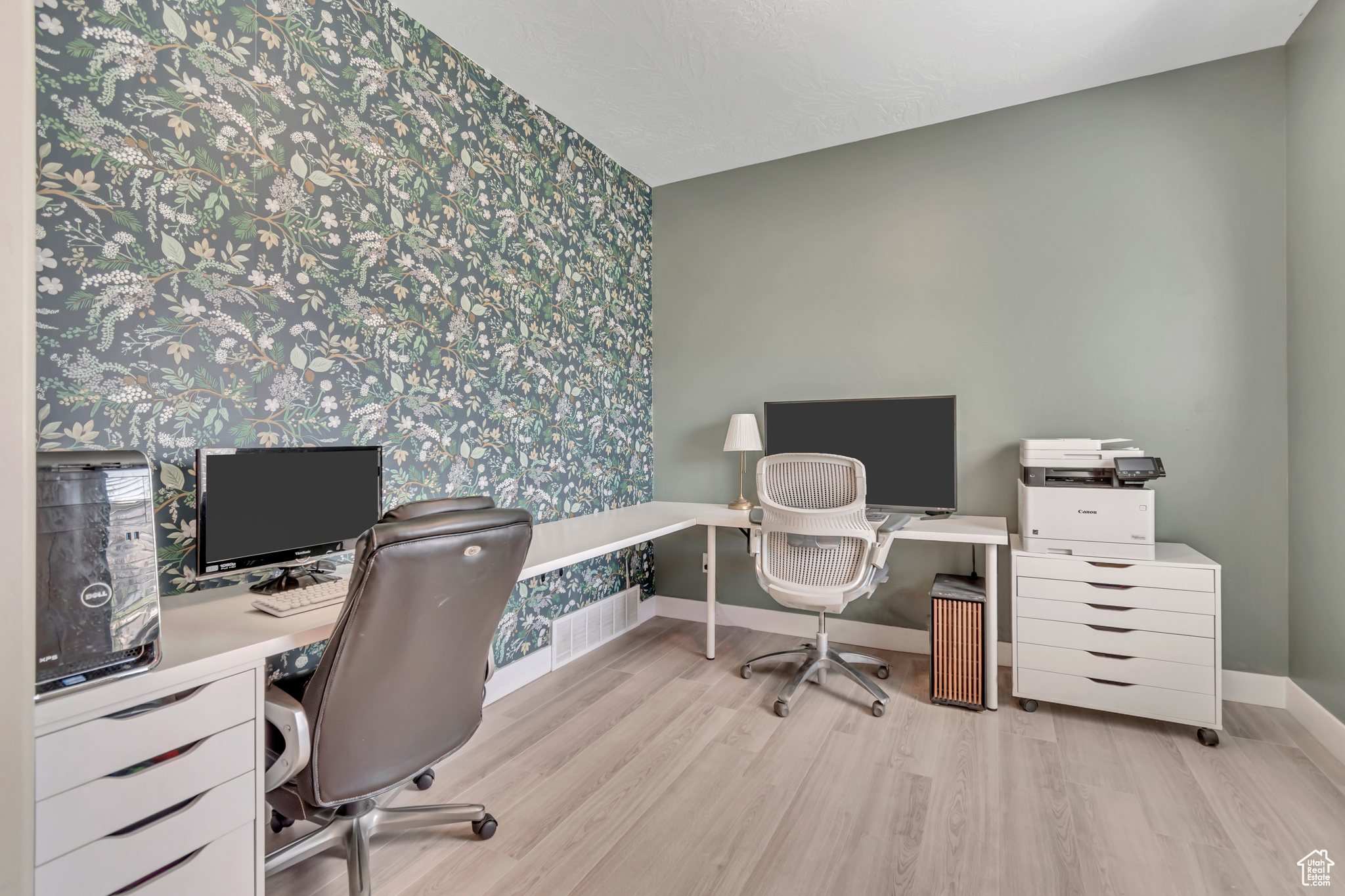 Eagle Mountain, Utah 84005, United States, 5 Bedrooms Bedrooms, ,4 BathroomsBathrooms,Residential,Active,169231