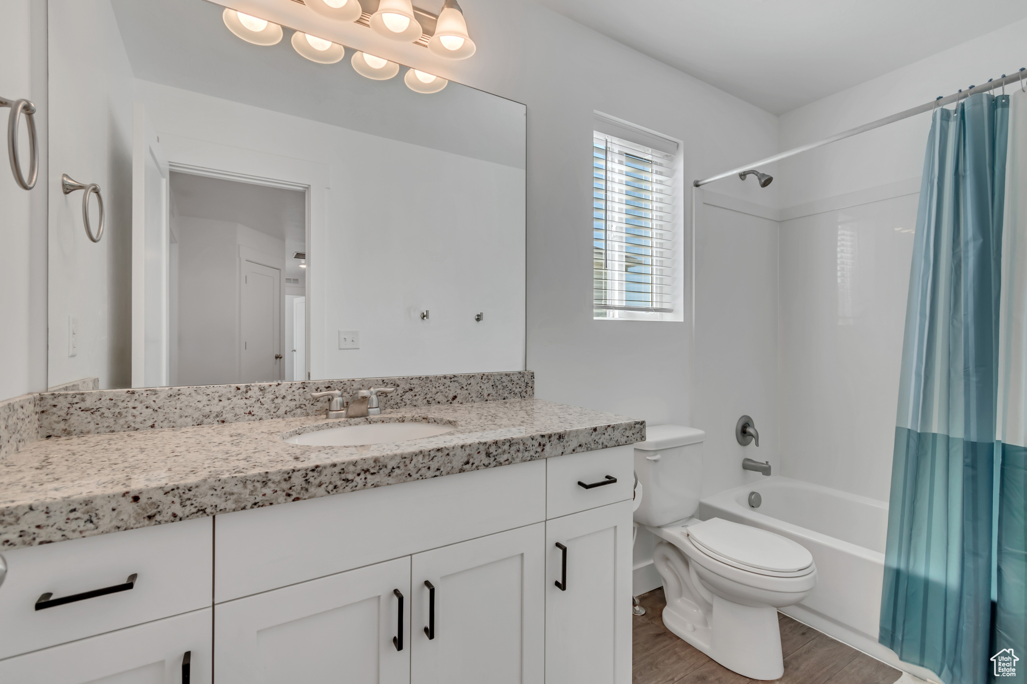 Eagle Mountain, Utah 84005, United States, 5 Bedrooms Bedrooms, ,4 BathroomsBathrooms,Residential,Active,169231