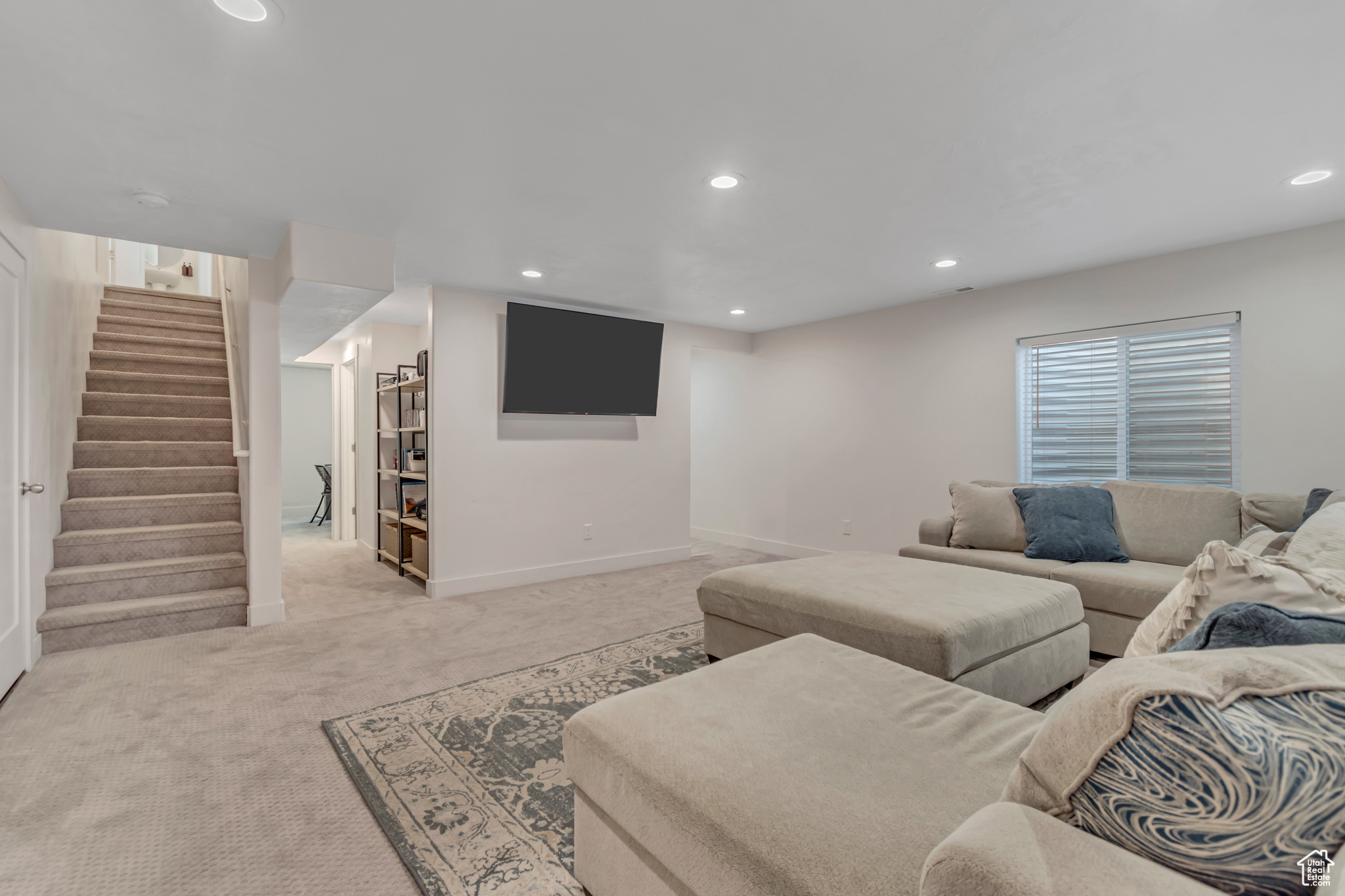 Eagle Mountain, Utah 84005, United States, 5 Bedrooms Bedrooms, ,4 BathroomsBathrooms,Residential,Active,169231