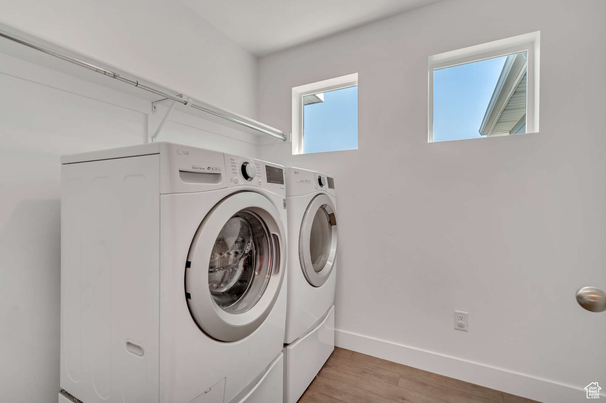 Eagle Mountain, Utah 84005, United States, 5 Bedrooms Bedrooms, ,4 BathroomsBathrooms,Residential,Active,169231