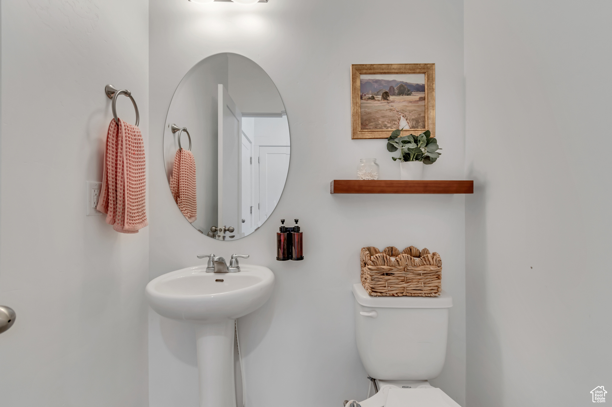 Eagle Mountain, Utah 84005, United States, 5 Bedrooms Bedrooms, ,4 BathroomsBathrooms,Residential,Active,169231