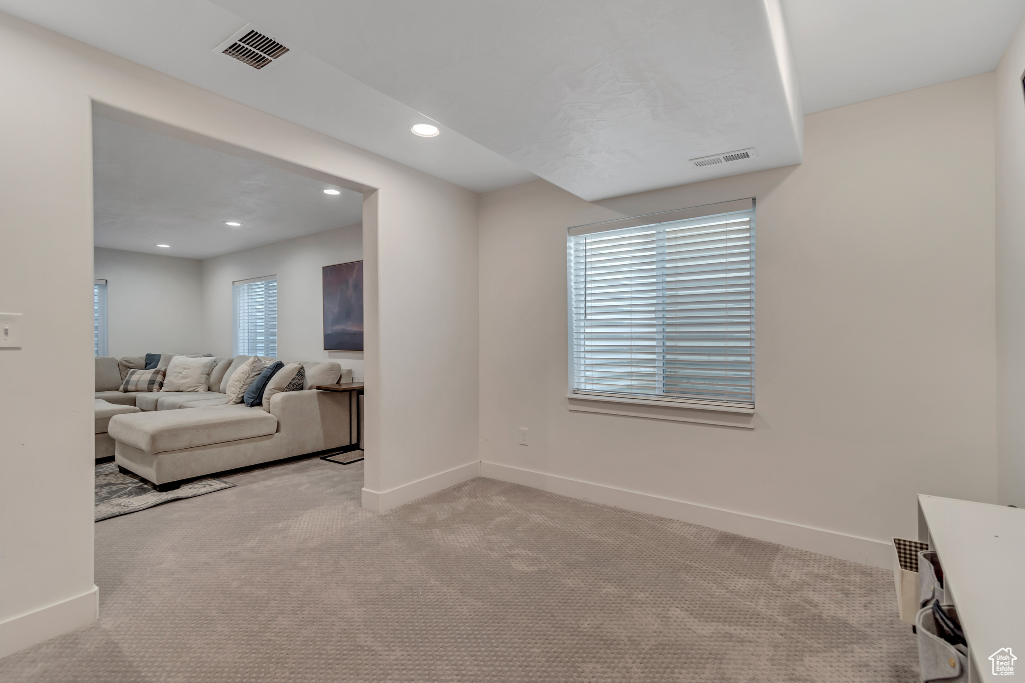 Eagle Mountain, Utah 84005, United States, 5 Bedrooms Bedrooms, ,4 BathroomsBathrooms,Residential,Active,169231