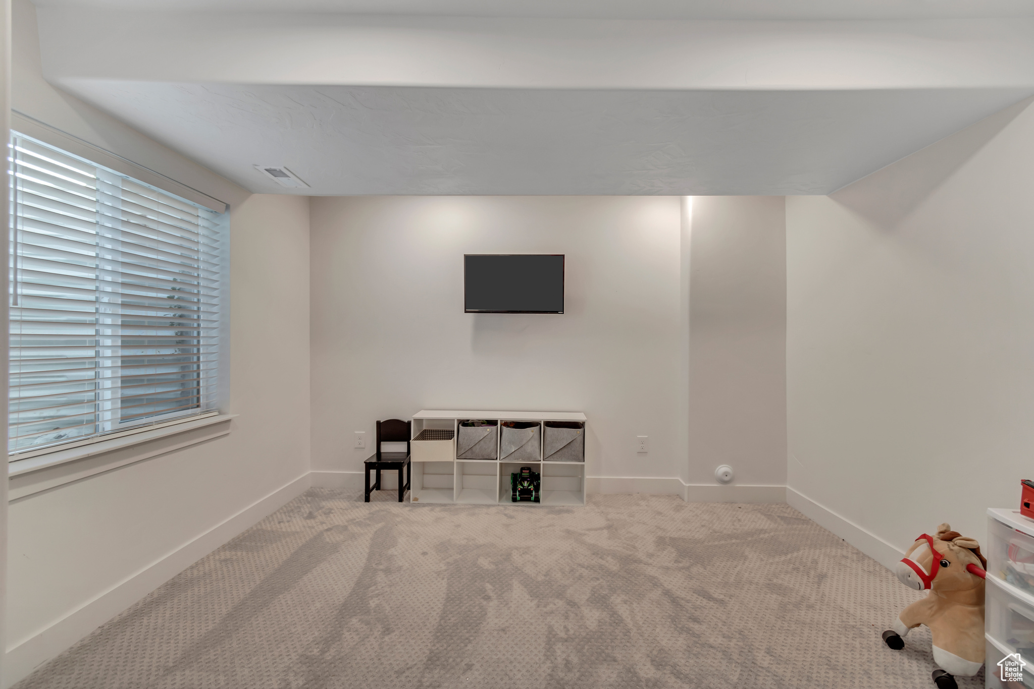 Eagle Mountain, Utah 84005, United States, 5 Bedrooms Bedrooms, ,4 BathroomsBathrooms,Residential,Active,169231