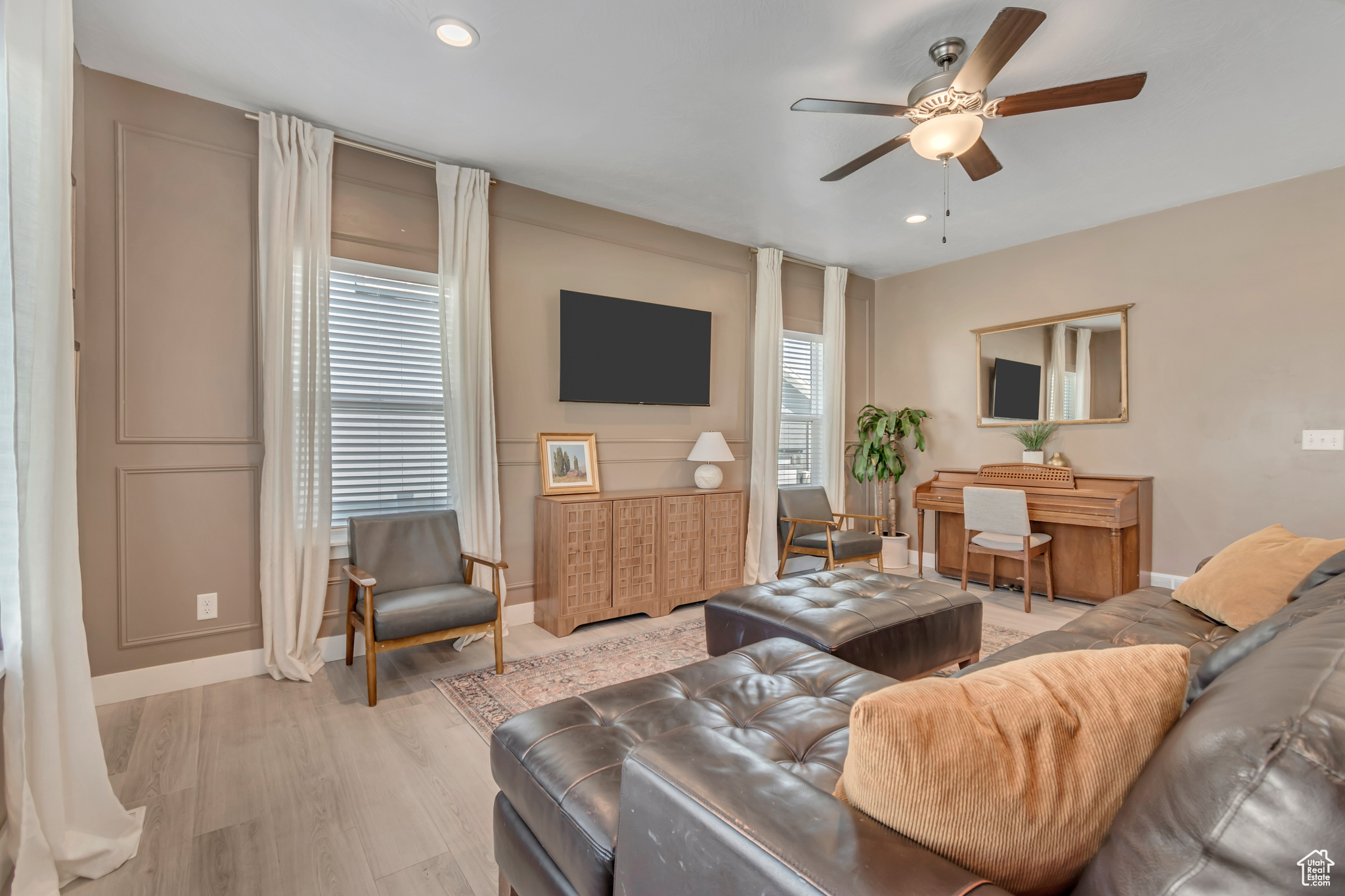 Eagle Mountain, Utah 84005, United States, 5 Bedrooms Bedrooms, ,4 BathroomsBathrooms,Residential,Active,169231