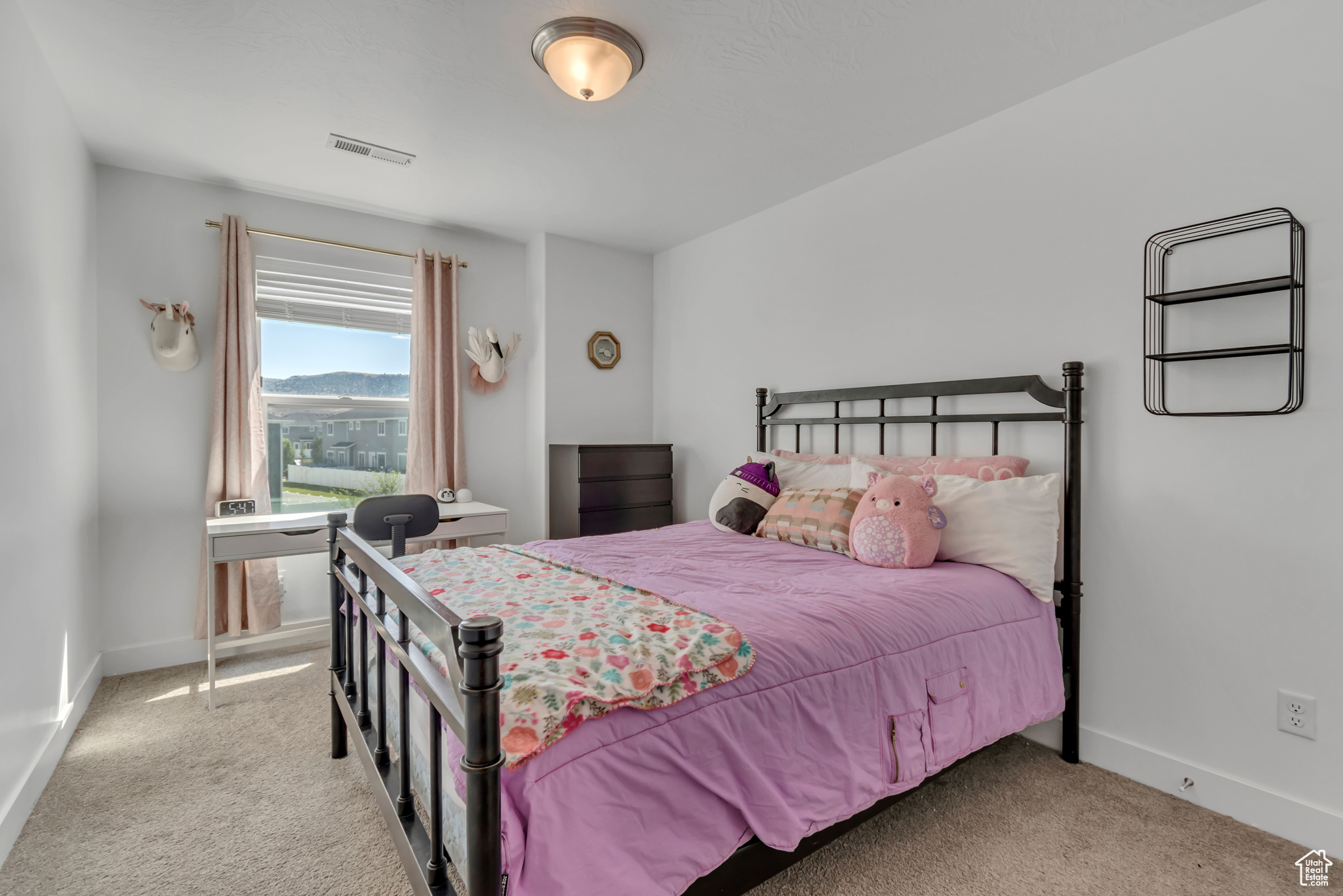 Eagle Mountain, Utah 84005, United States, 5 Bedrooms Bedrooms, ,4 BathroomsBathrooms,Residential,Active,169231