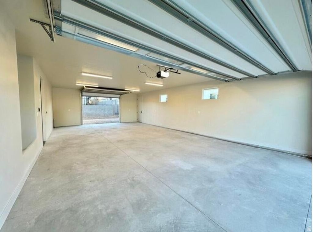 Photo of 296 E 1100 N, Hurricane, UT 84737 (MLS # 2166032)