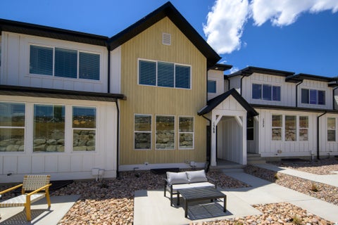 Photo of 1724 W VIOLA LN #3016, Saratoga Springs, UT 84045 (MLS # 2182125)