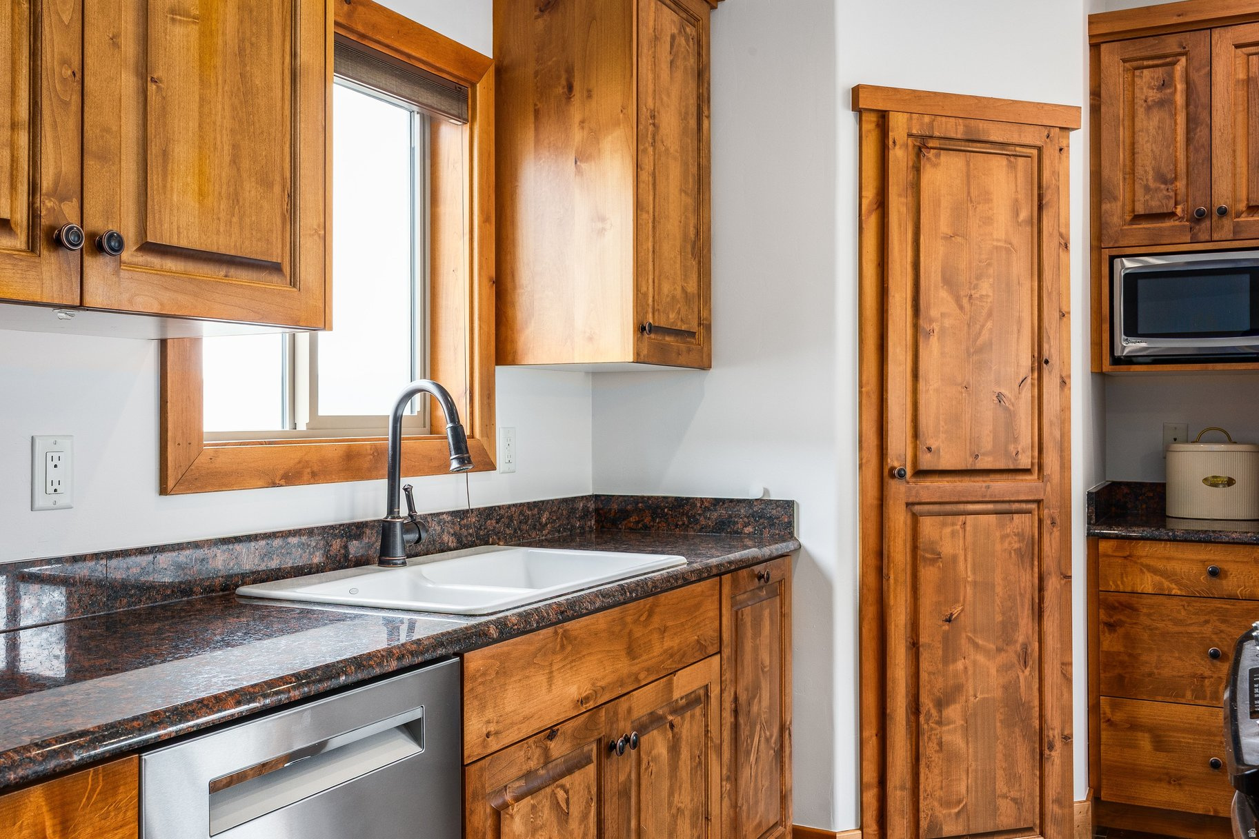 HIGHLAND ESTATES - Residential