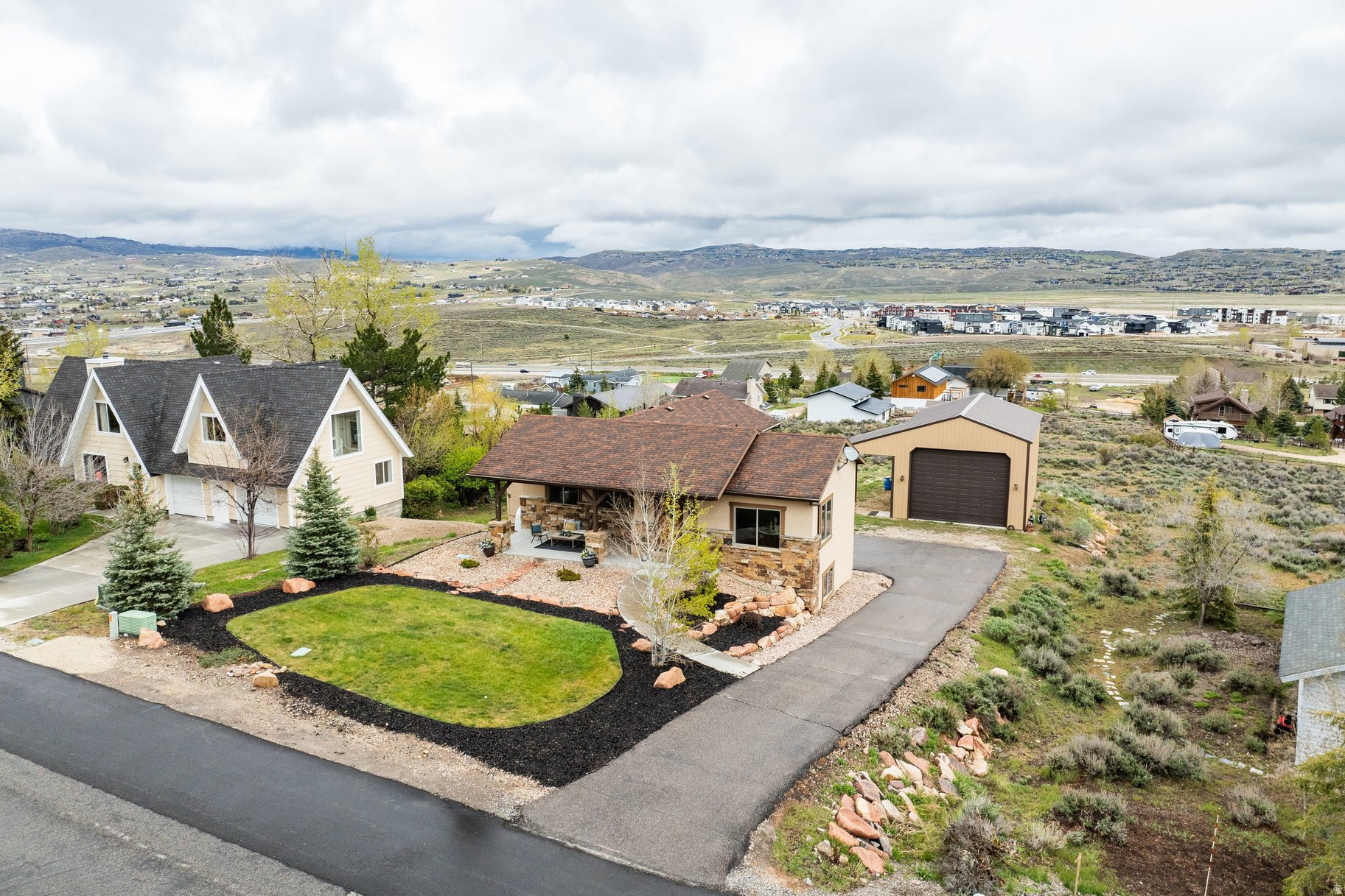 HIGHLAND ESTATES - Residential