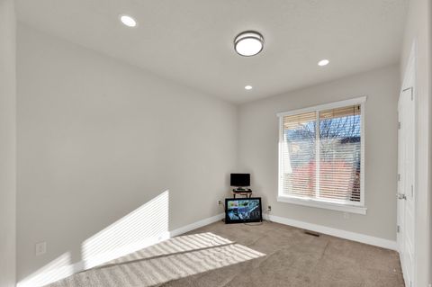 Tiny photo for 578 W SKY HAWK WAY, Elk Ridge, UT 84651 (MLS # 2126830)