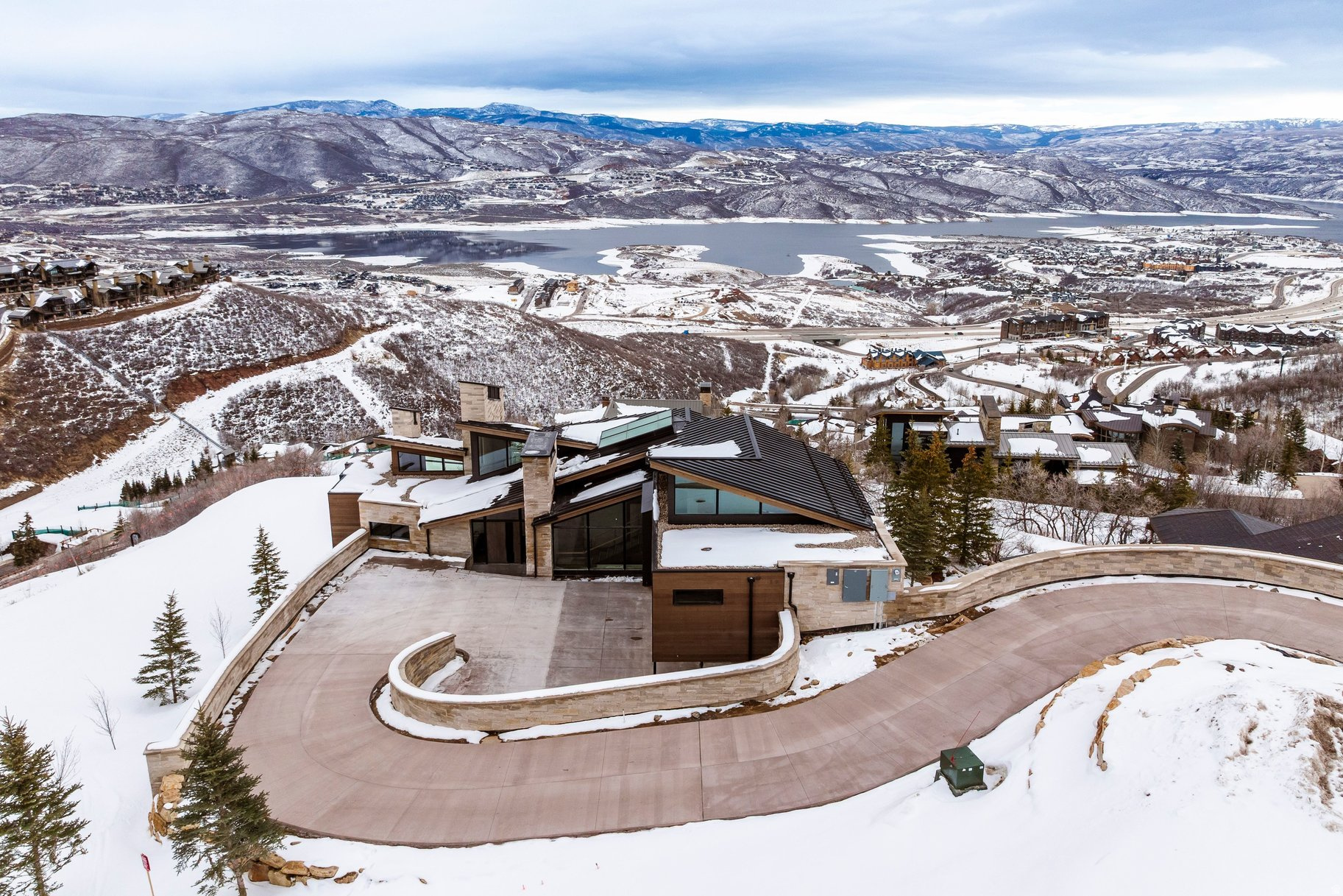 DEER CREST ESTATES - Residential