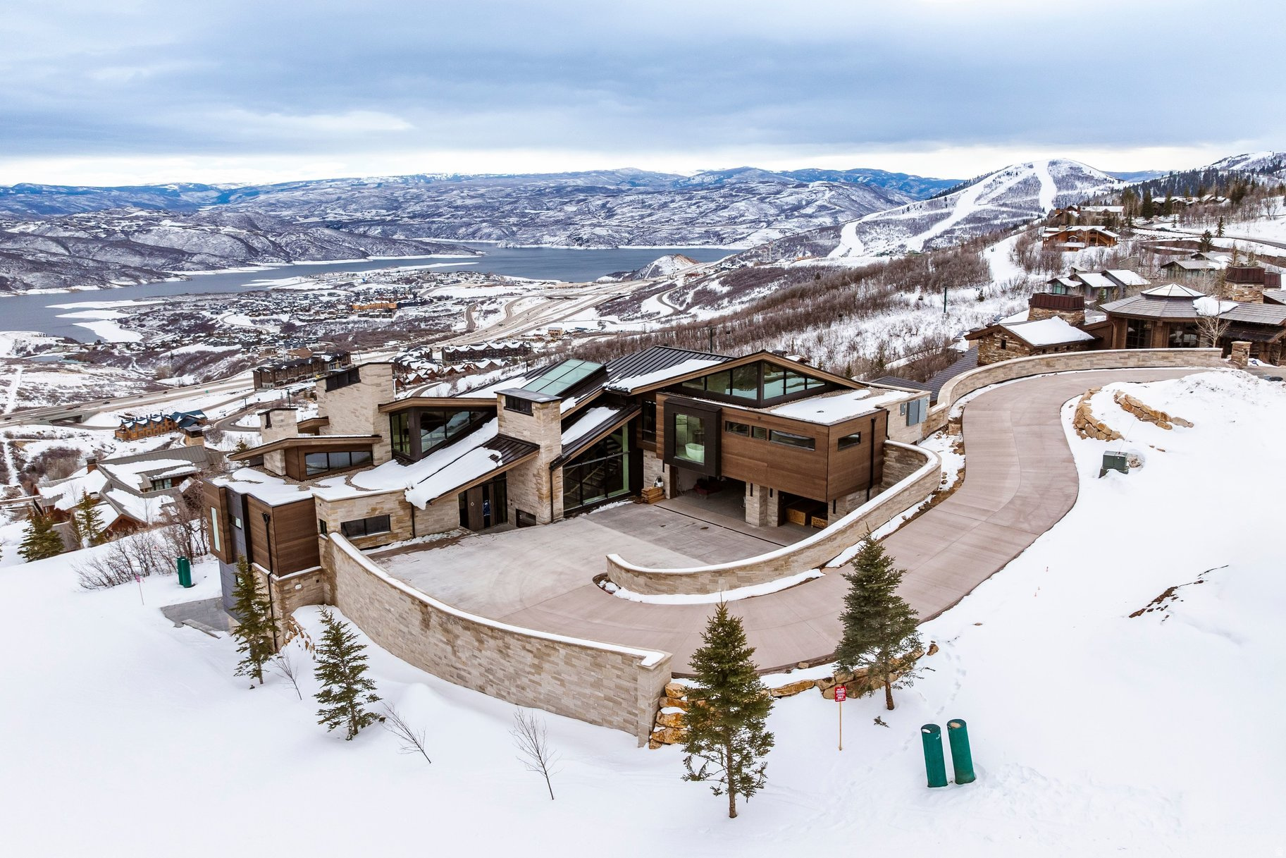 DEER CREST ESTATES - Residential