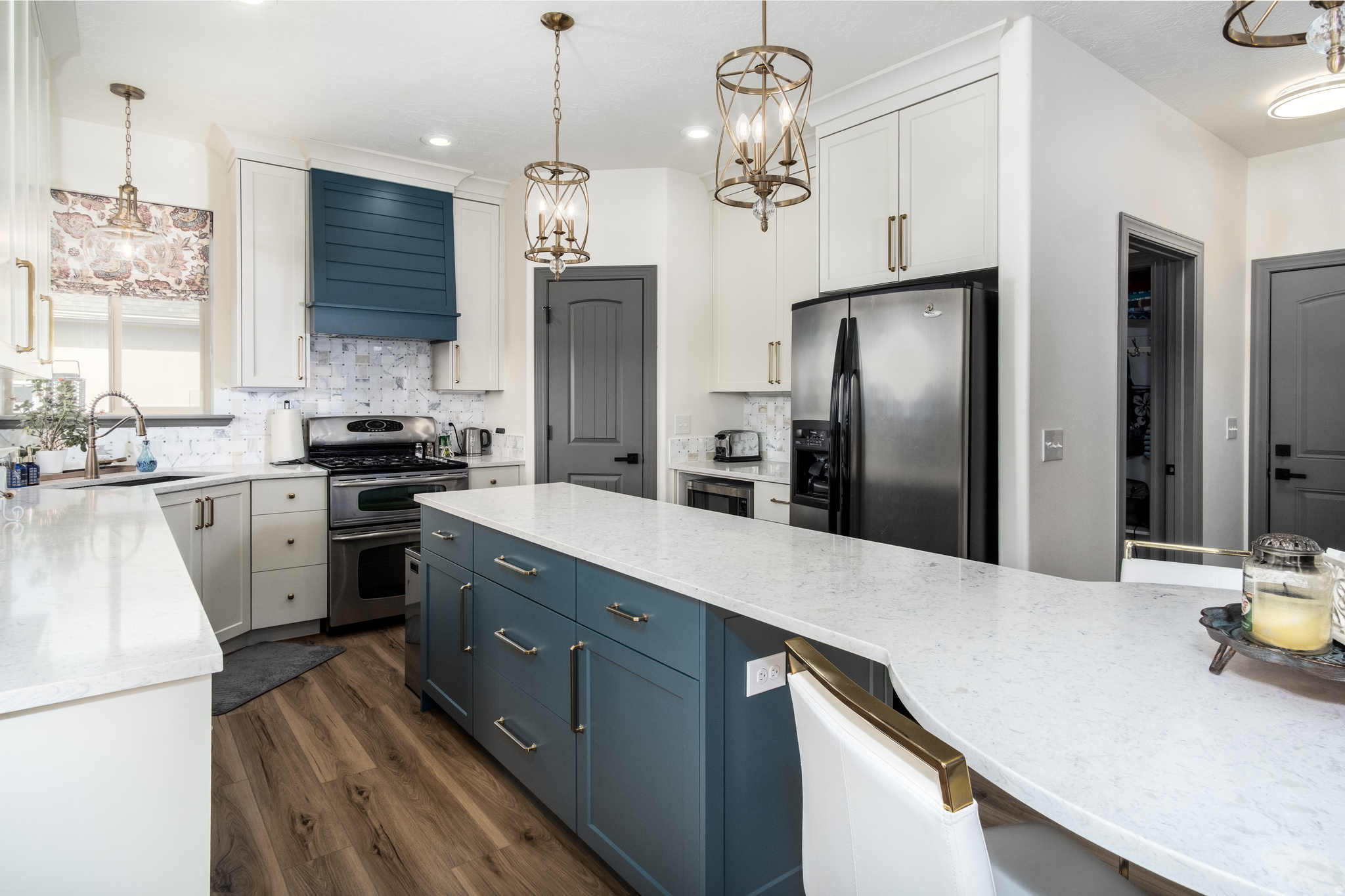 COYOTE COVE - Residential