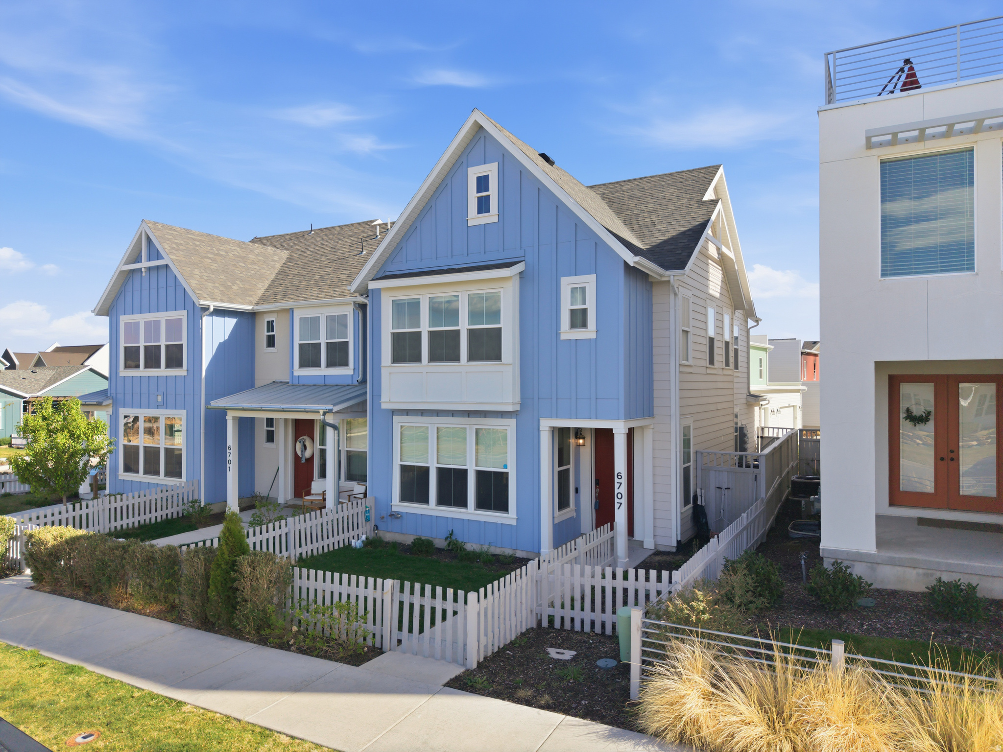 DAYBREAK - Residential