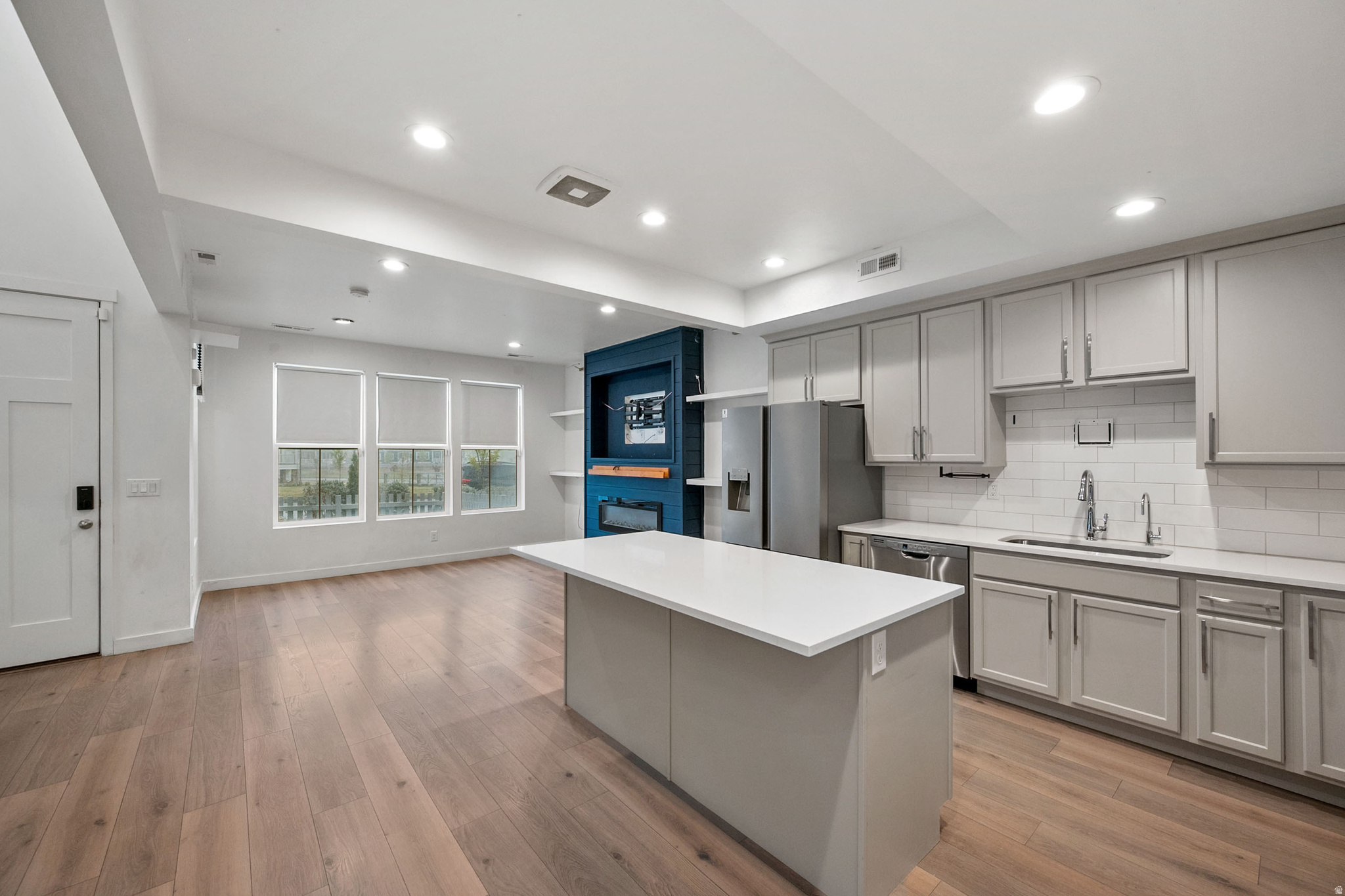 DAYBREAK - Residential