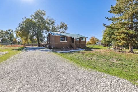 Tiny photo for 544 E 11900 S, Draper, UT 84020 (MLS # 2120703)
