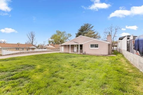 Tiny photo for 831 N VALERIA DR, Layton, UT 84041 (MLS # 2147654)