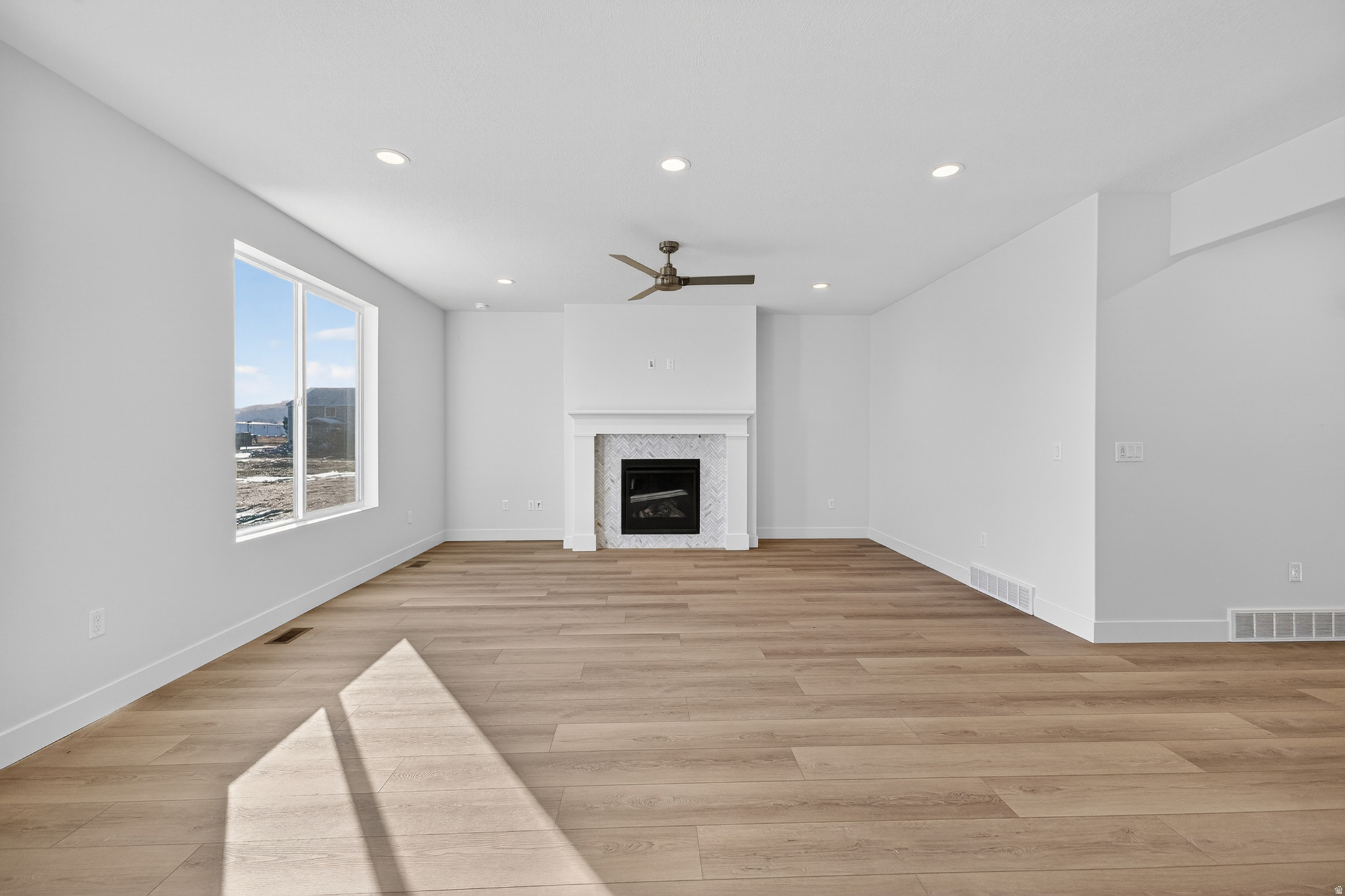 RIVERWOOD - Residential