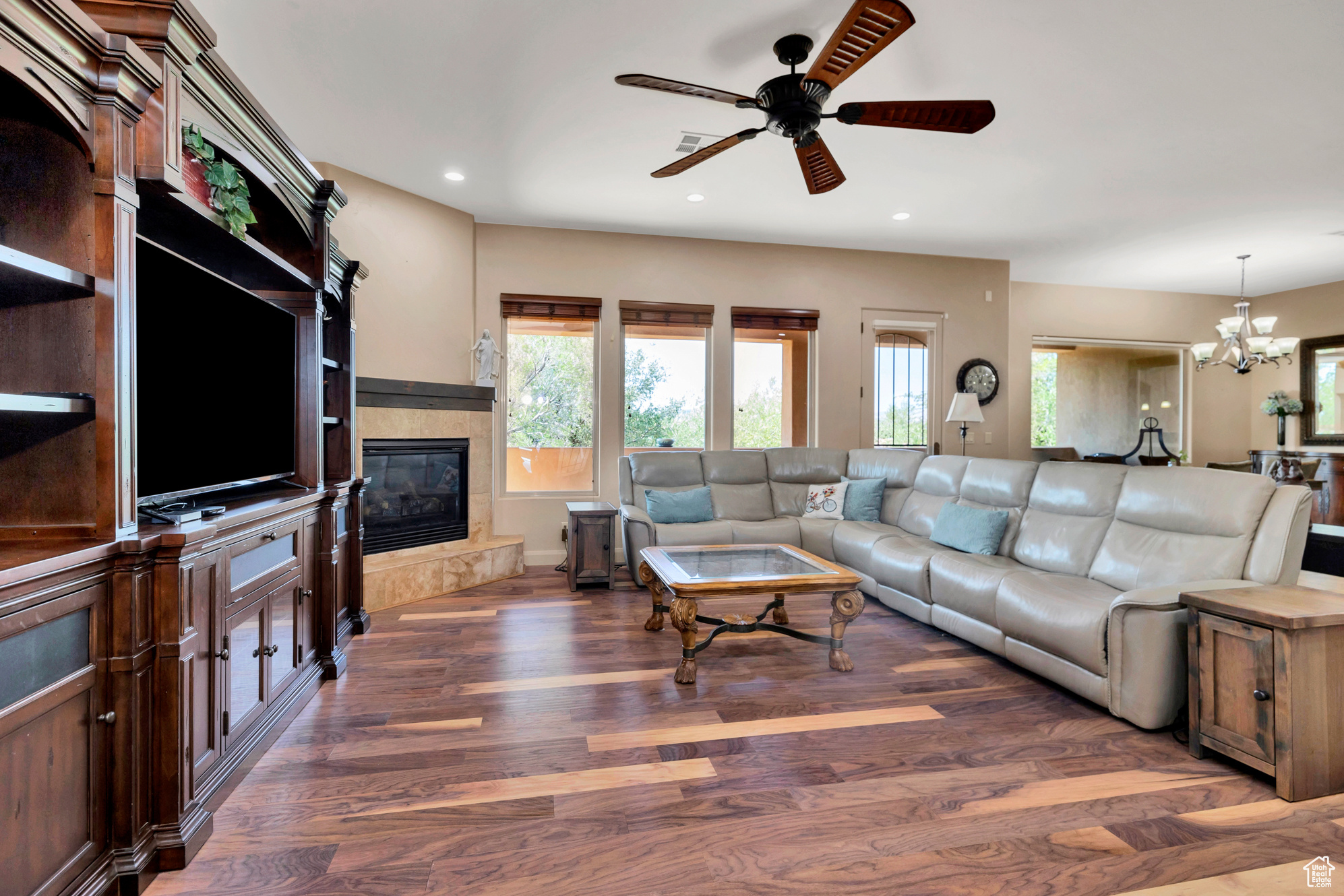 TENAYA ESTATES - Residential