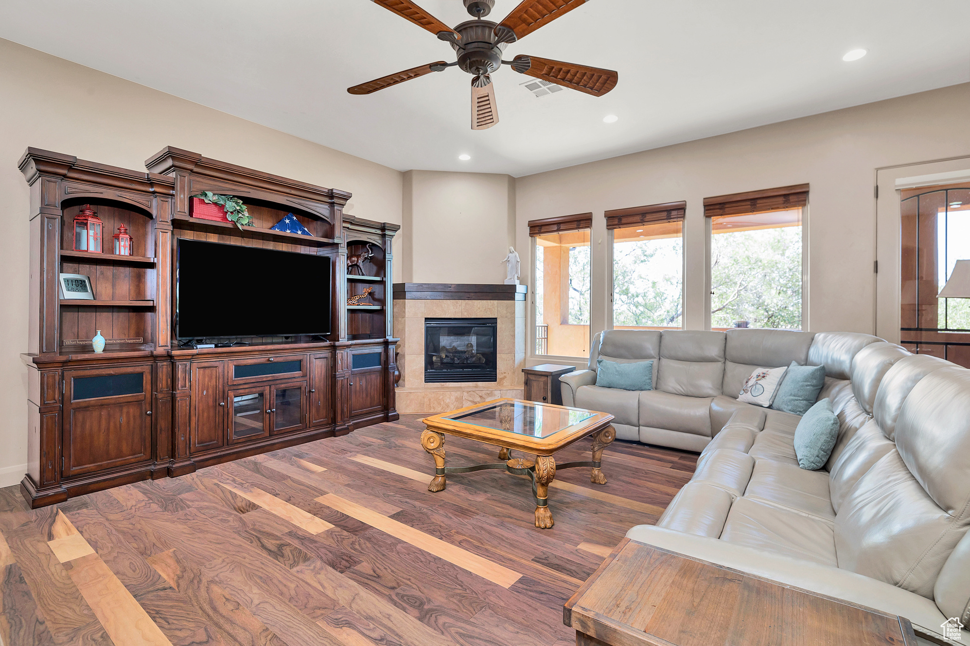 TENAYA ESTATES - Residential