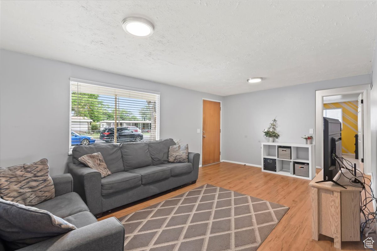 HILLSDALE - Residential