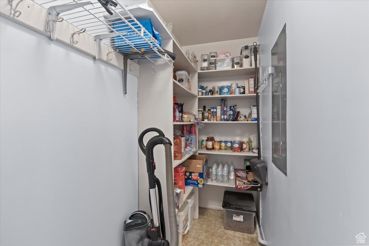 HILLSDALE - Residential