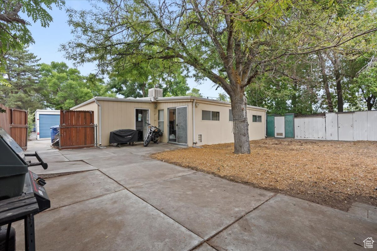 HILLSDALE - Residential