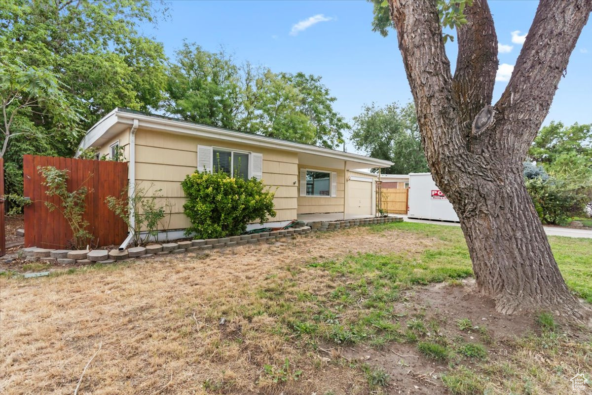 HILLSDALE - Residential