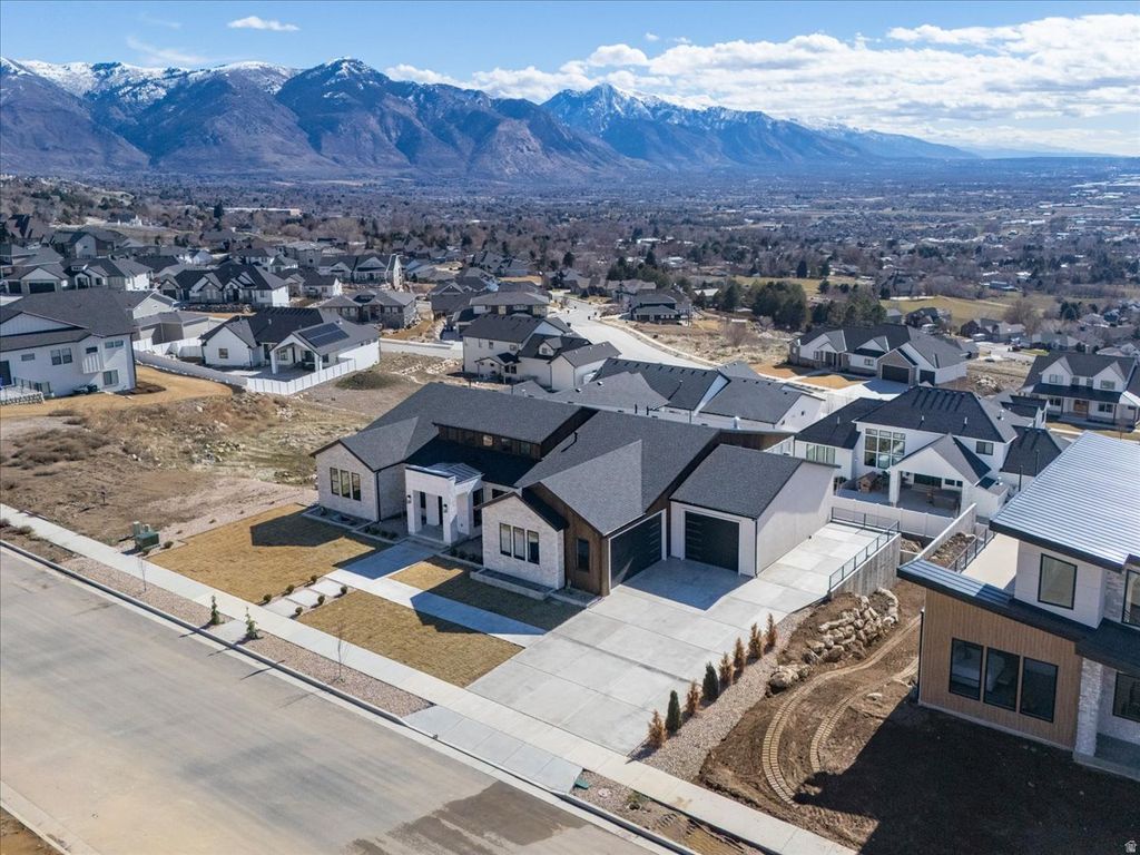 Photo of 1293 W CARIBOU CT, Pleasant View, UT 84414 (MLS # 2130195)