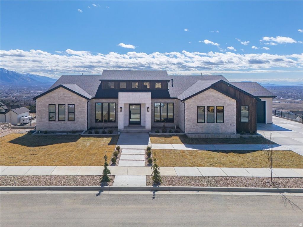 Photo of 1293 W CARIBOU CT, Pleasant View, UT 84414 (MLS # 2130195)
